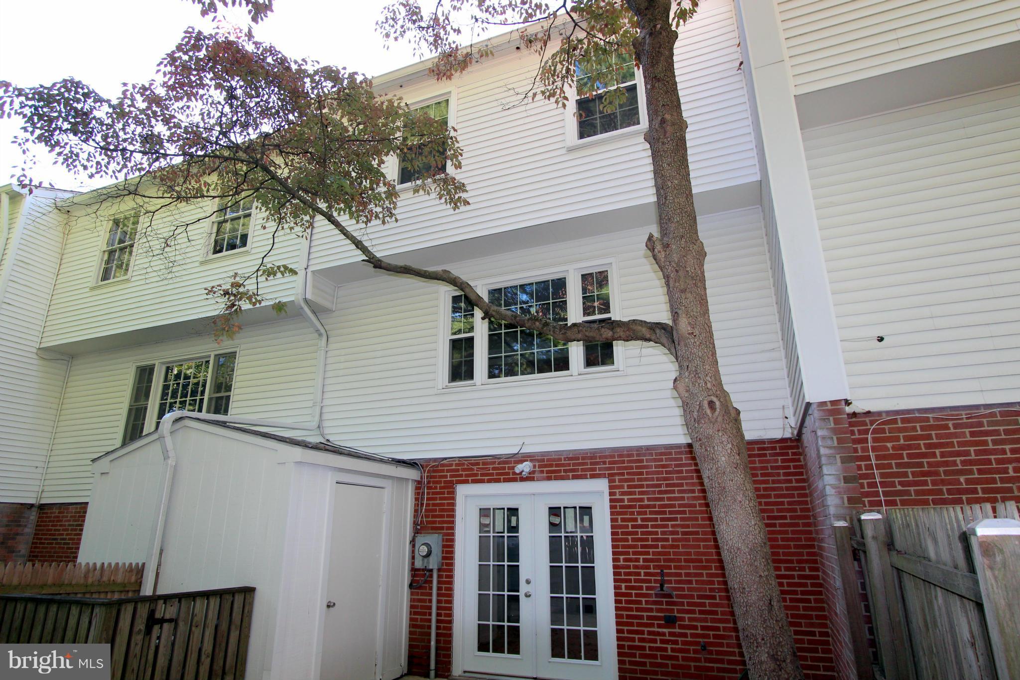 CARDINAL SQUARE - Residential