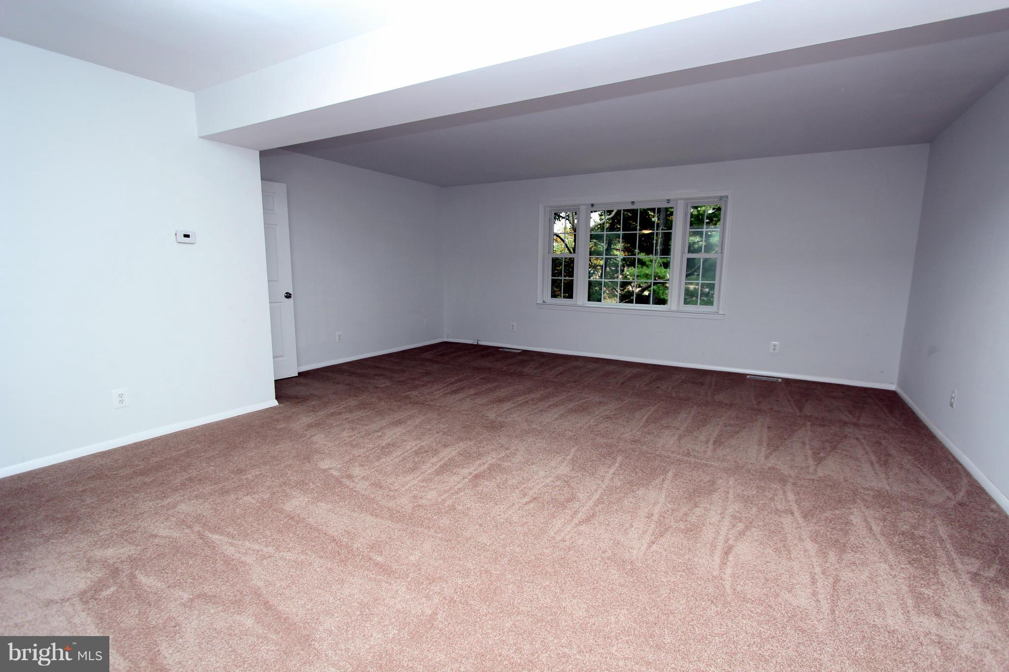 CARDINAL SQUARE - Residential