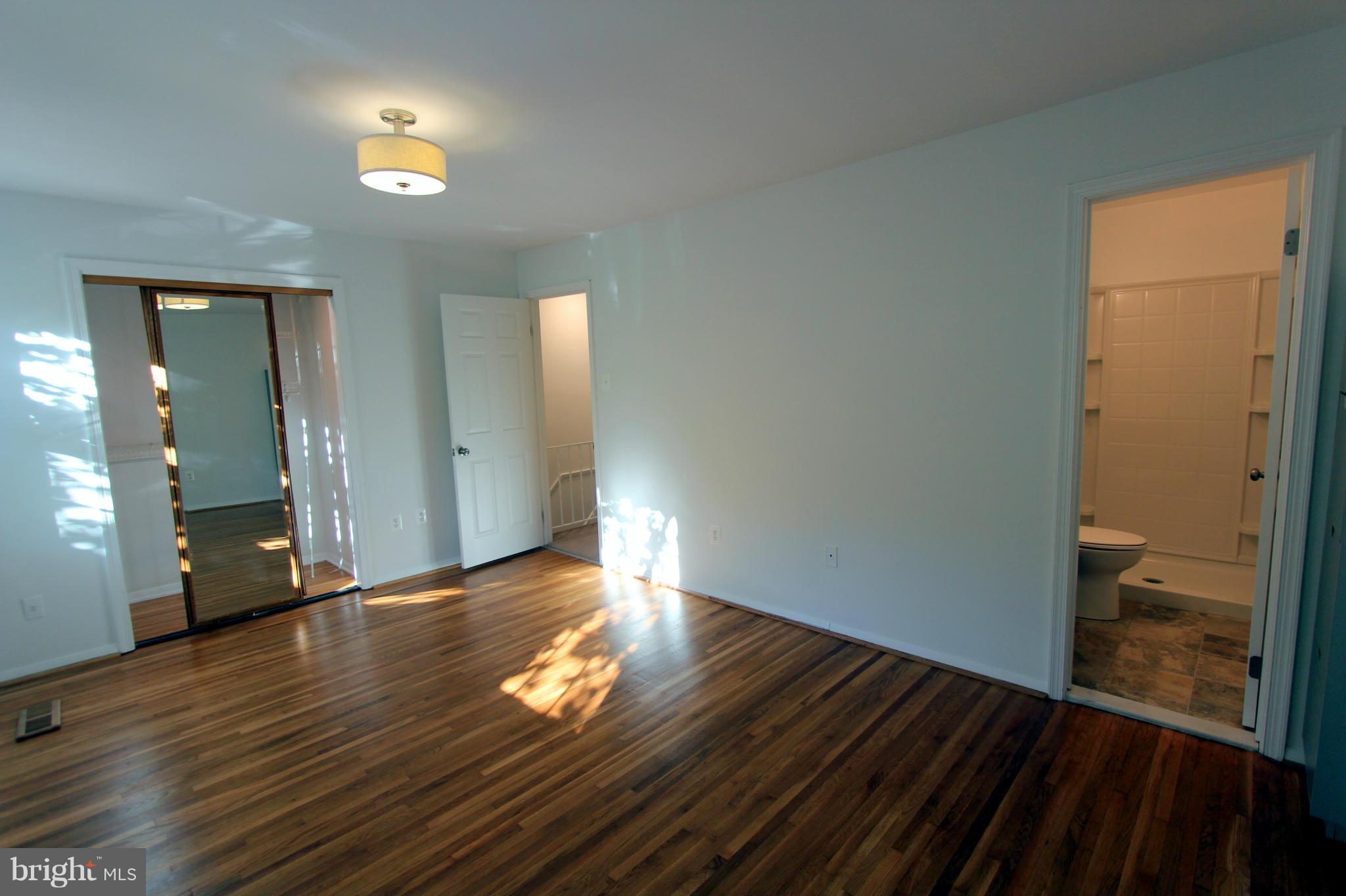 CARDINAL SQUARE - Residential