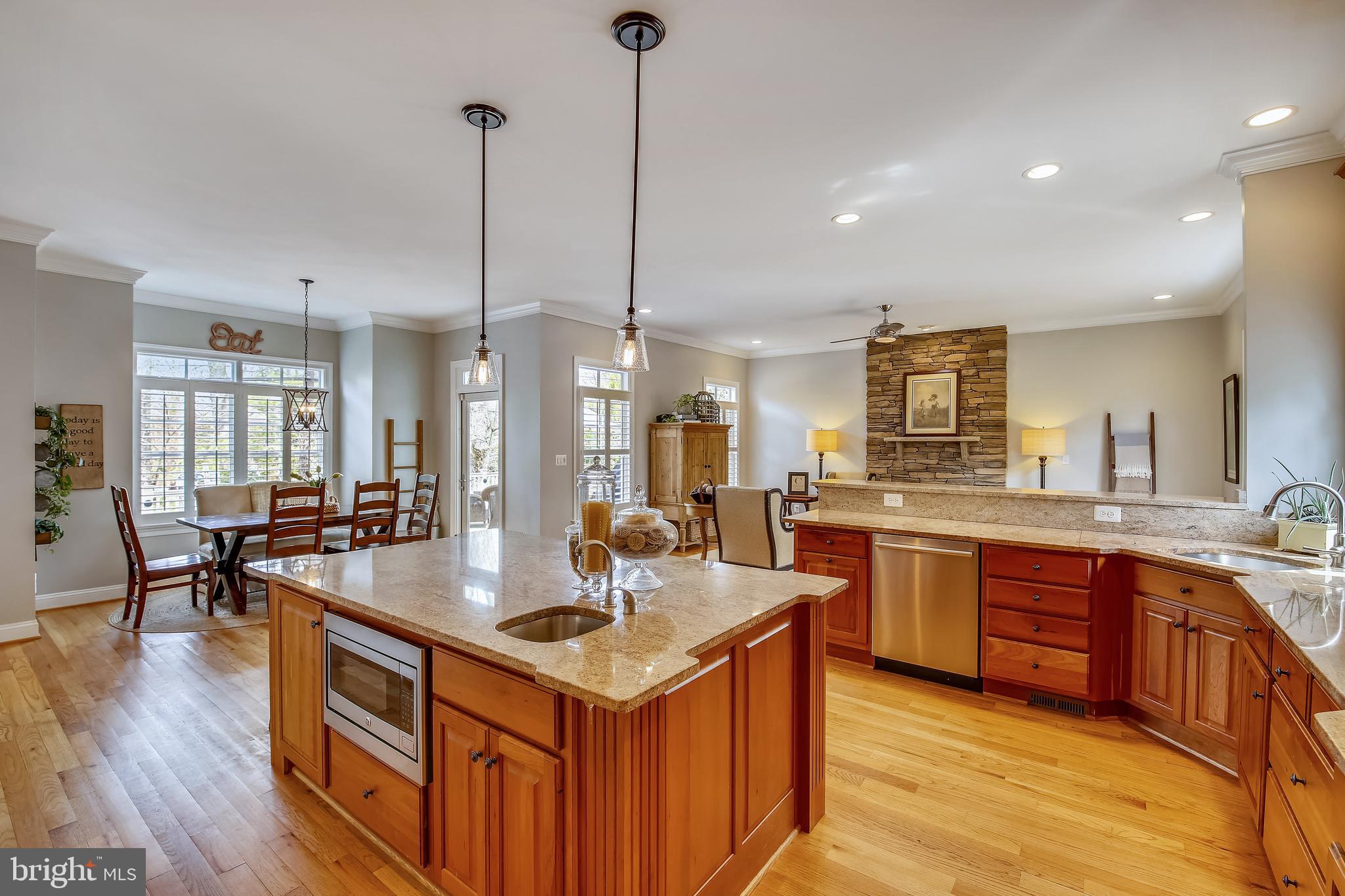 ENGLISH VILLAGE - Residential