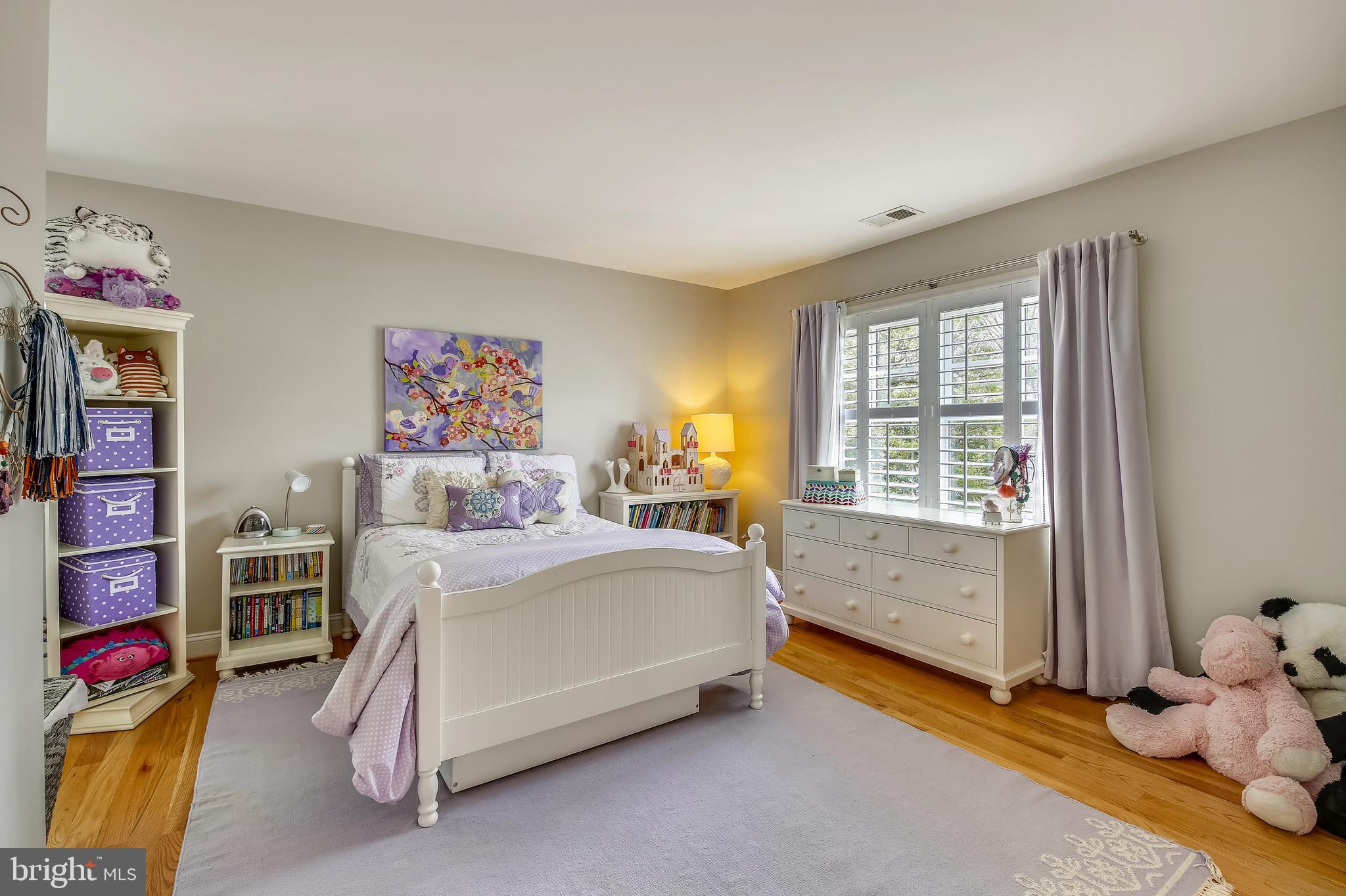 ENGLISH VILLAGE - Residential