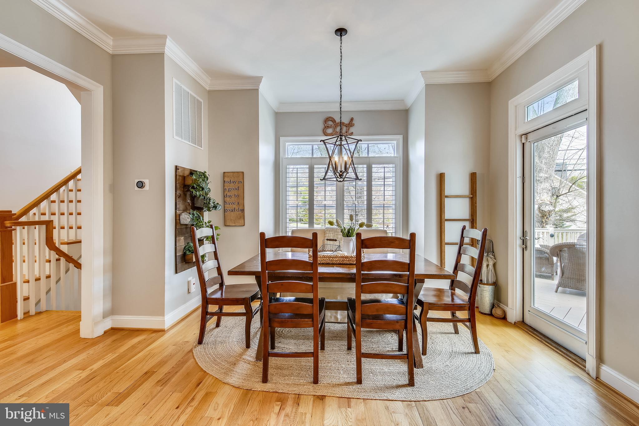 ENGLISH VILLAGE - Residential