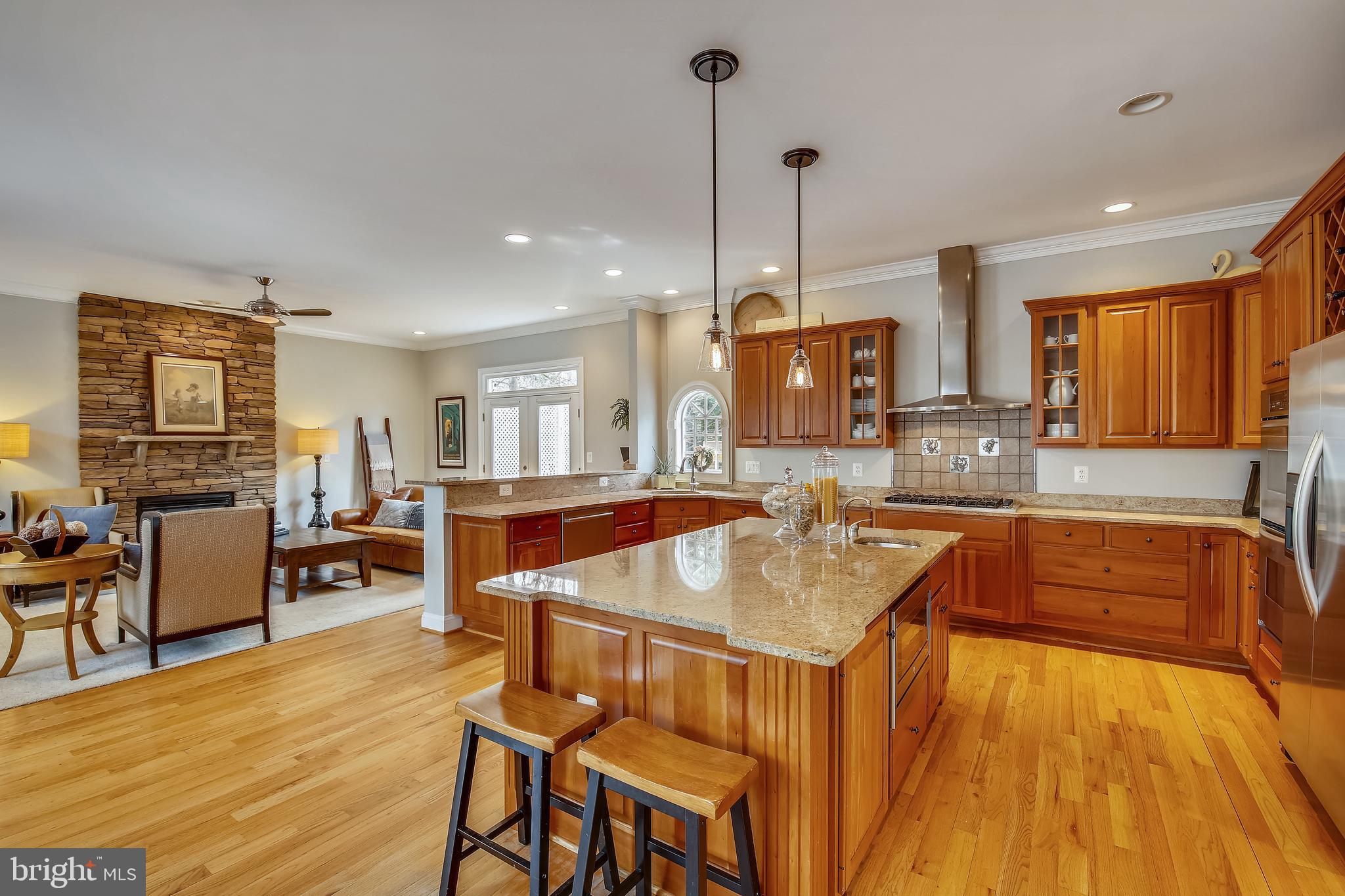 ENGLISH VILLAGE - Residential