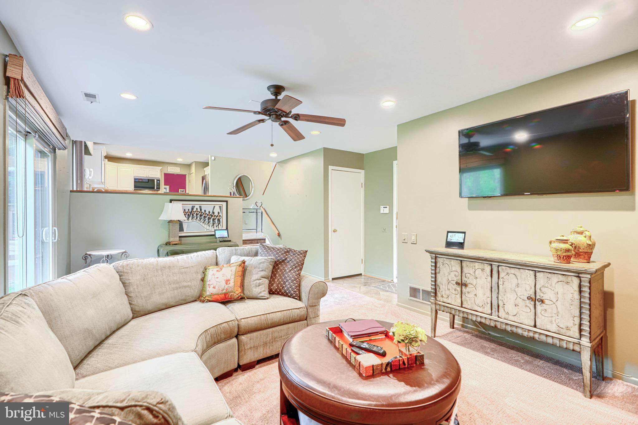 VELVET HILLS - Residential