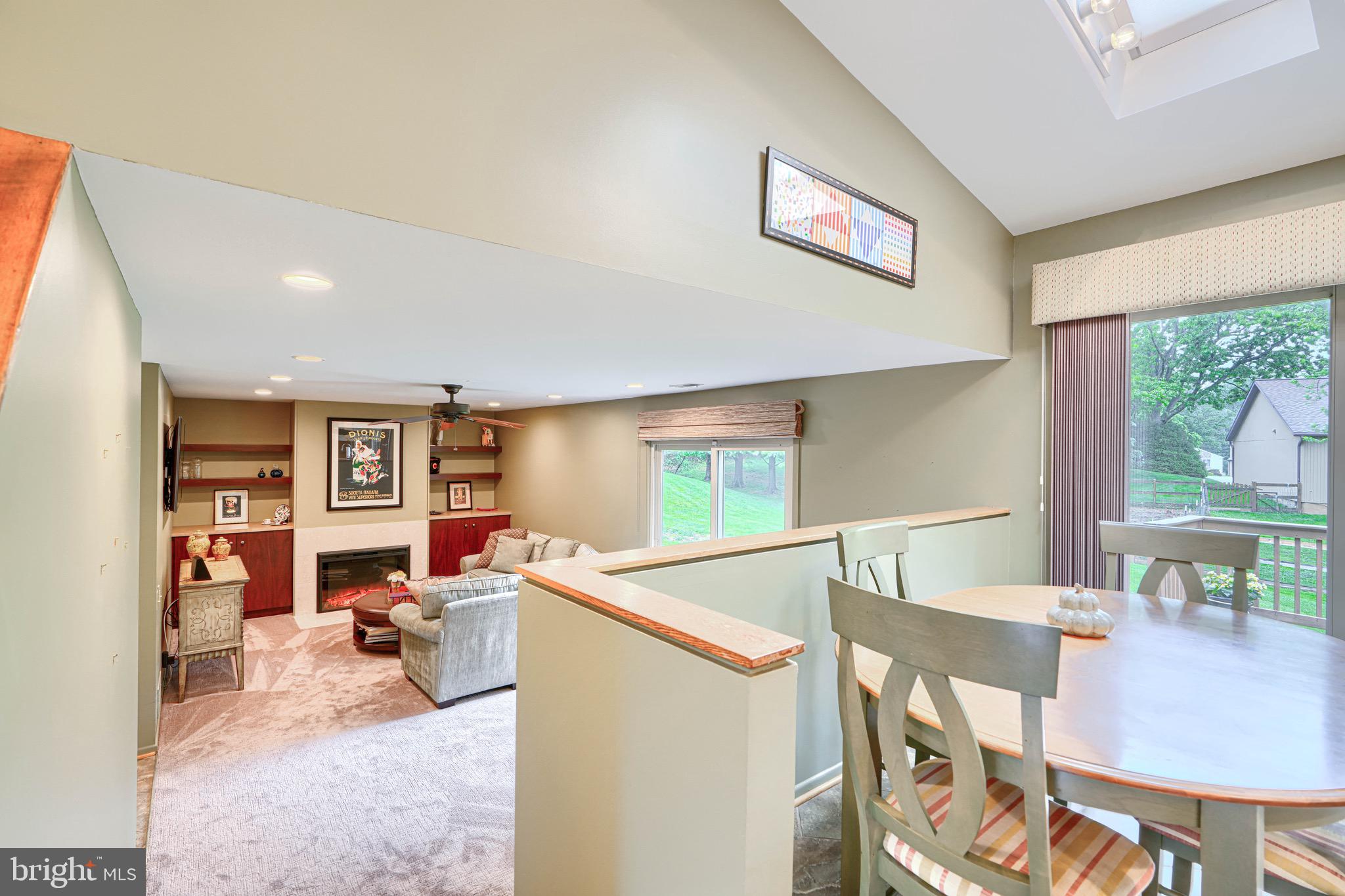 VELVET HILLS - Residential