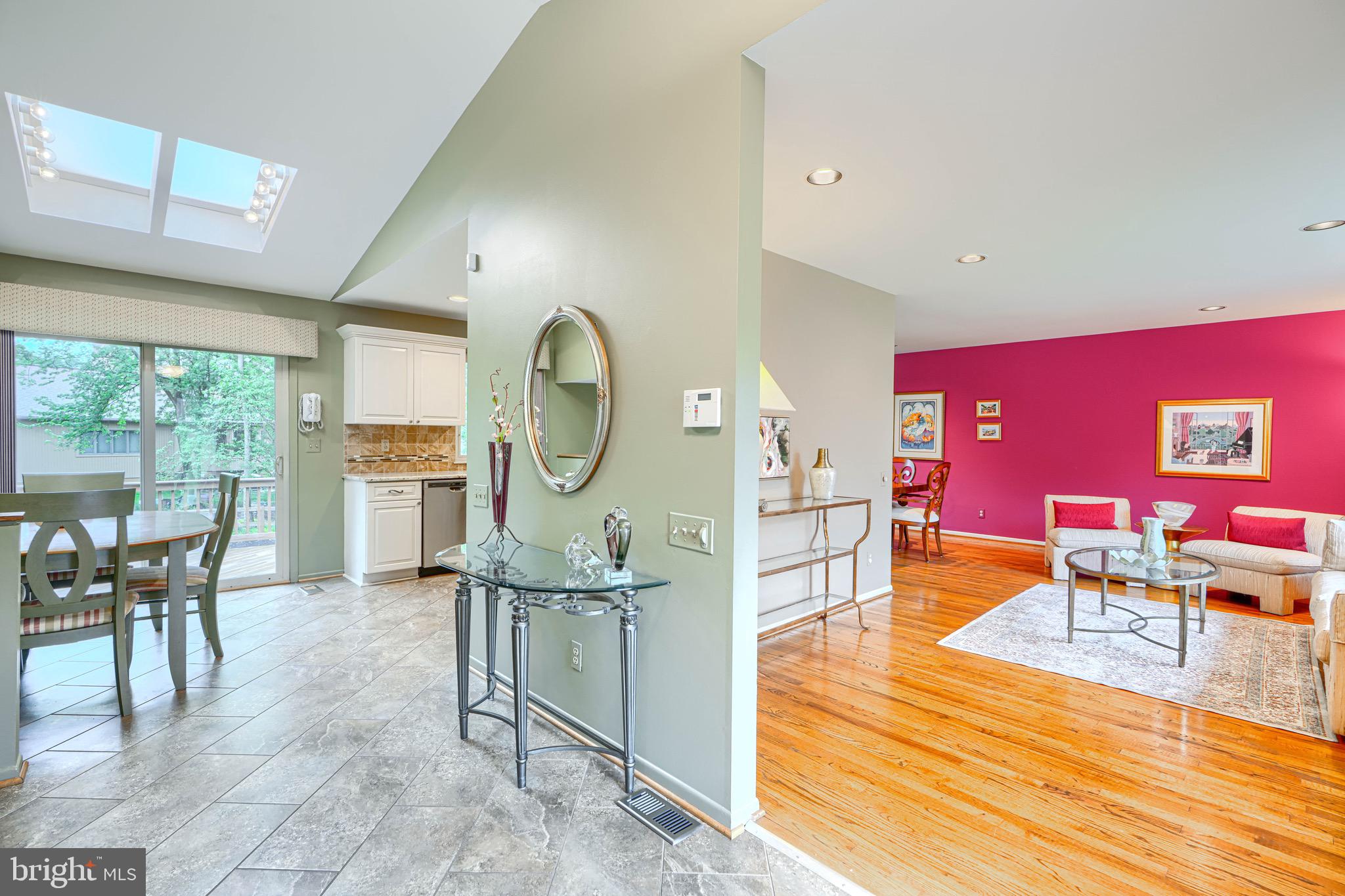 VELVET HILLS - Residential