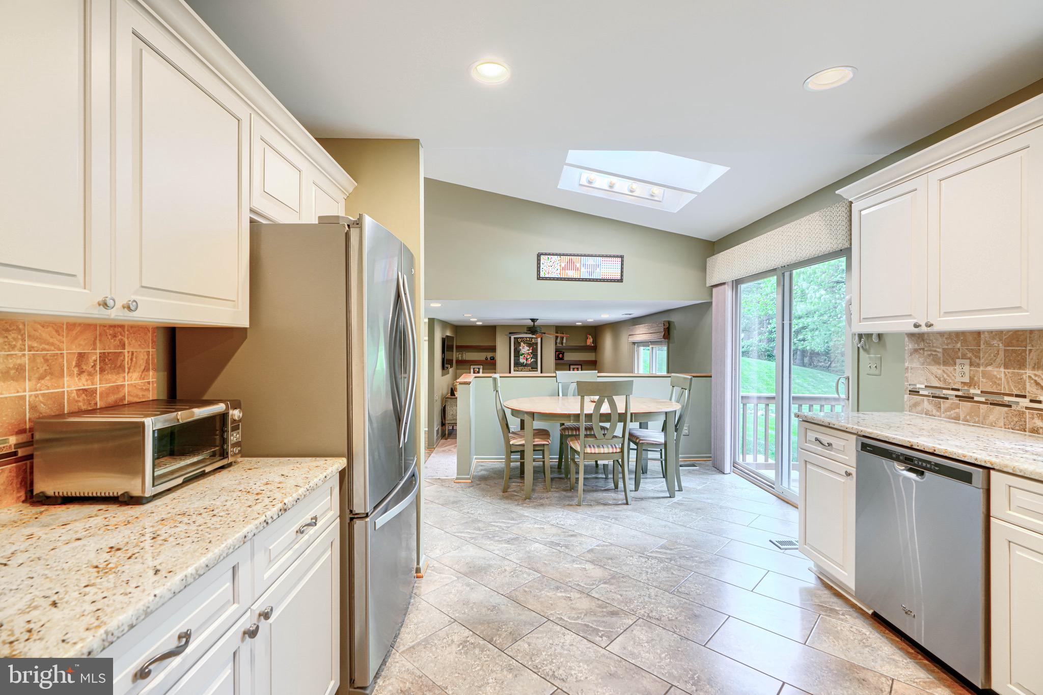 VELVET HILLS - Residential