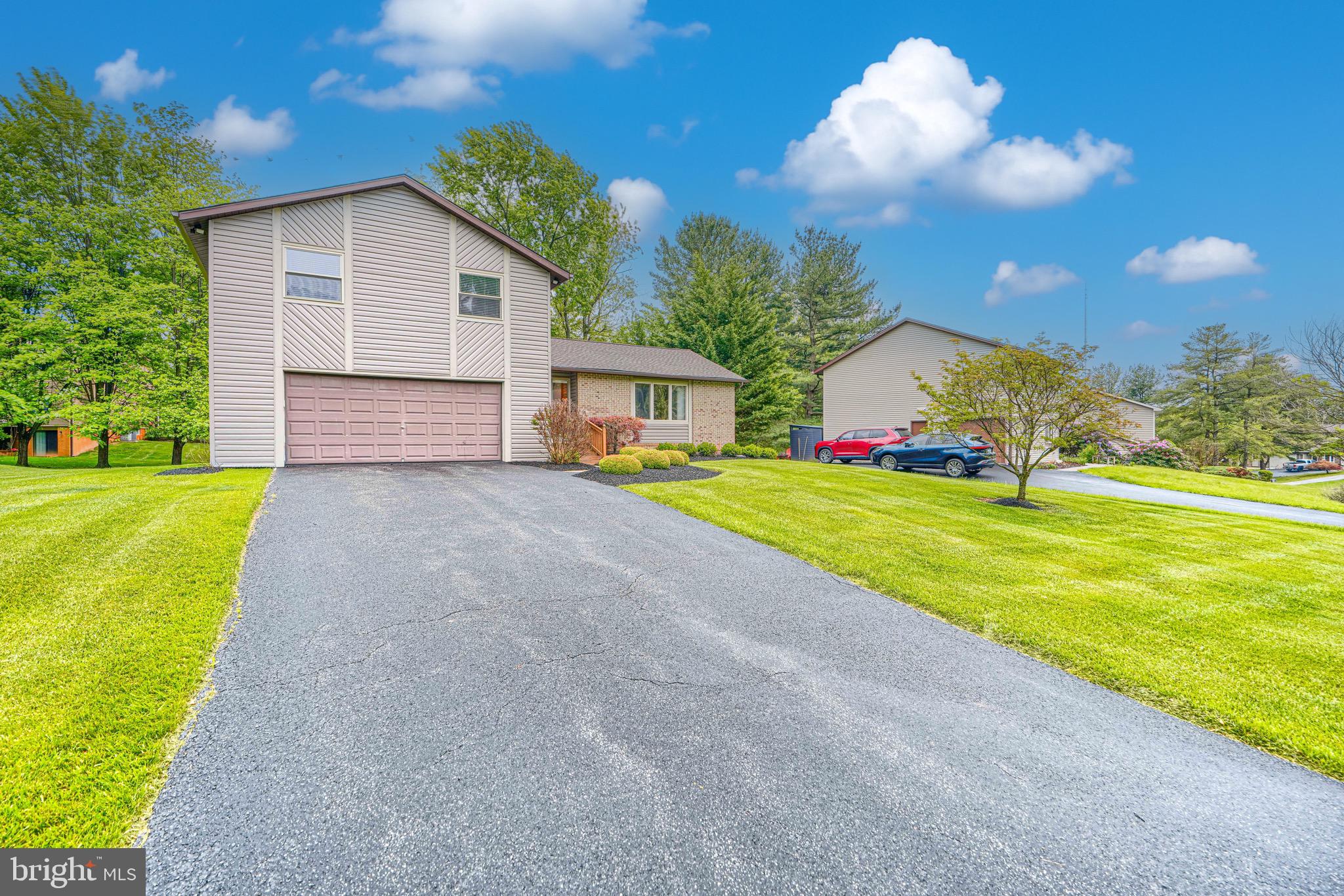 12121 VELVET HILL DRIVE
