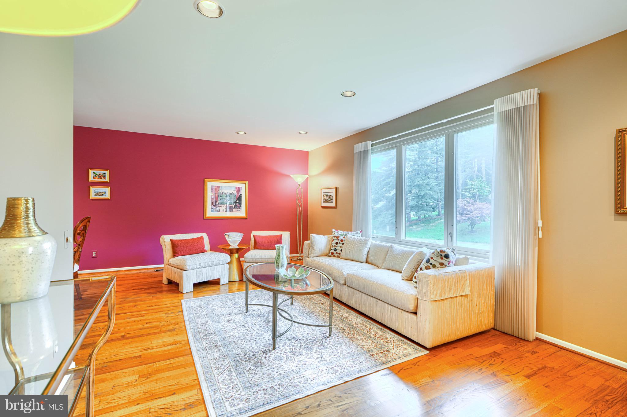 VELVET HILLS - Residential