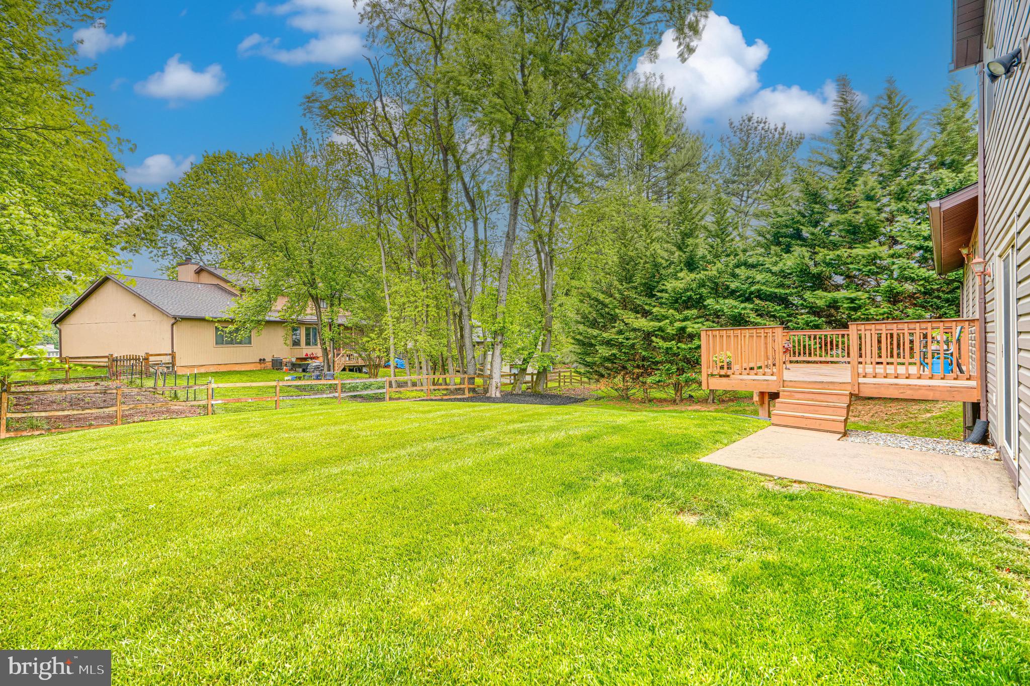 VELVET HILLS - Residential