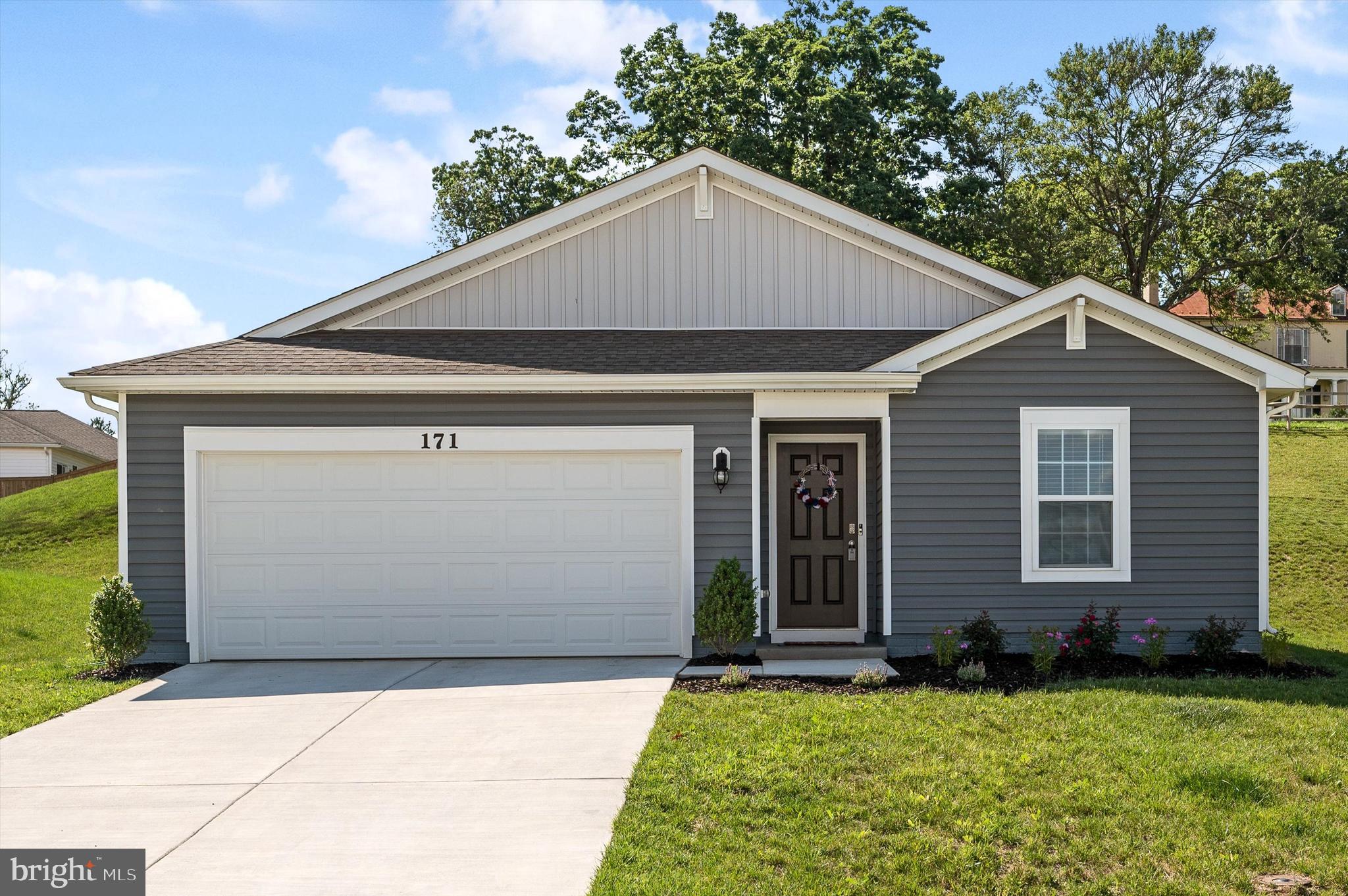 MAGNOLIA SPRINGS - Residential Lease