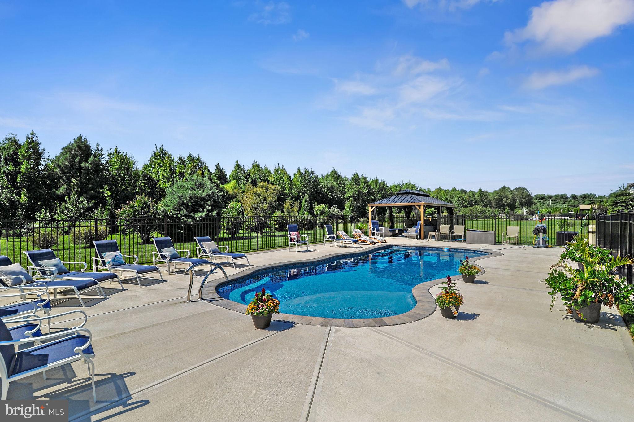 PONDS AT WILLOW GROV - Residential