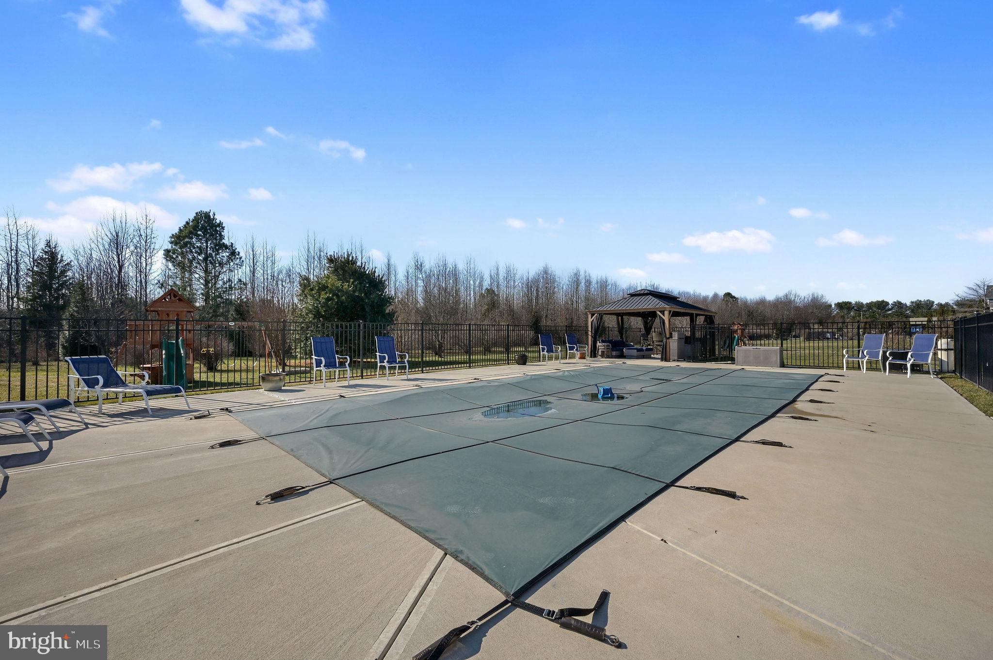 PONDS AT WILLOW GROV - Residential