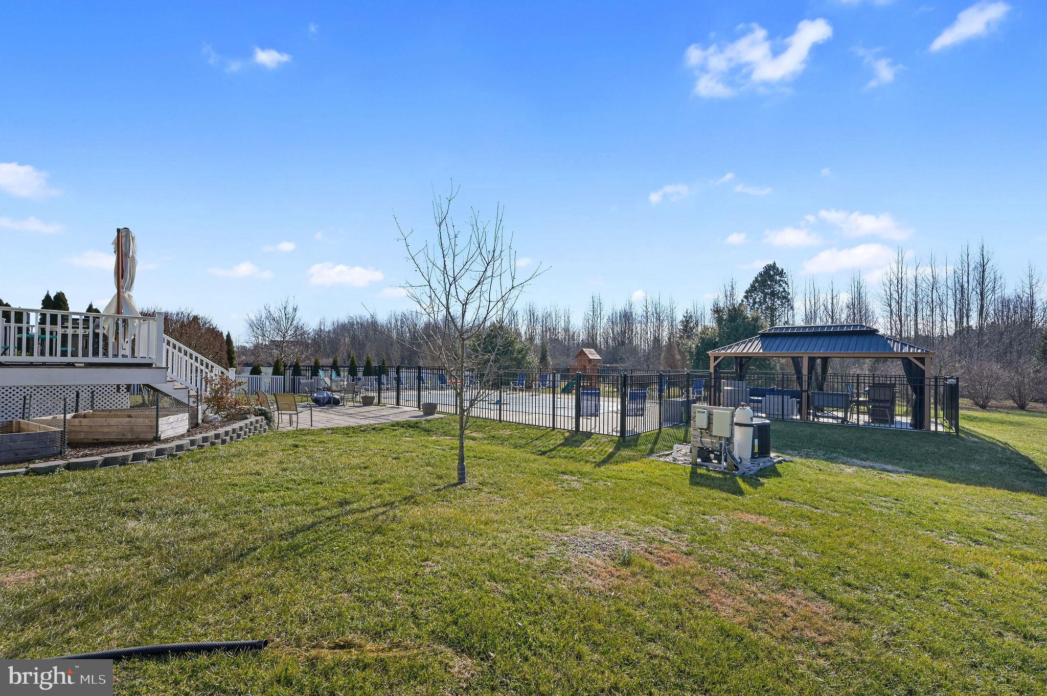 PONDS AT WILLOW GROV - Residential