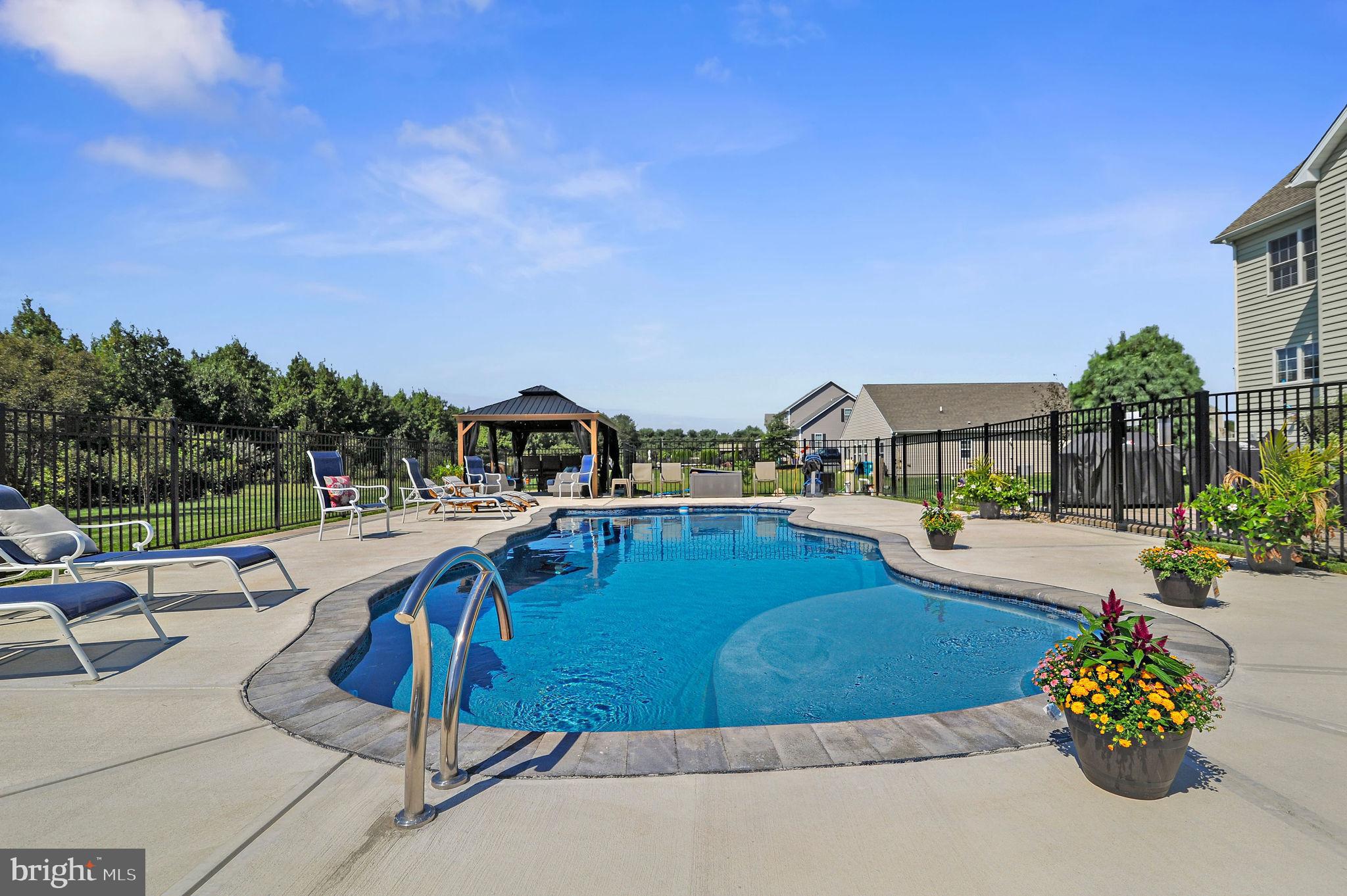 PONDS AT WILLOW GROV - Residential