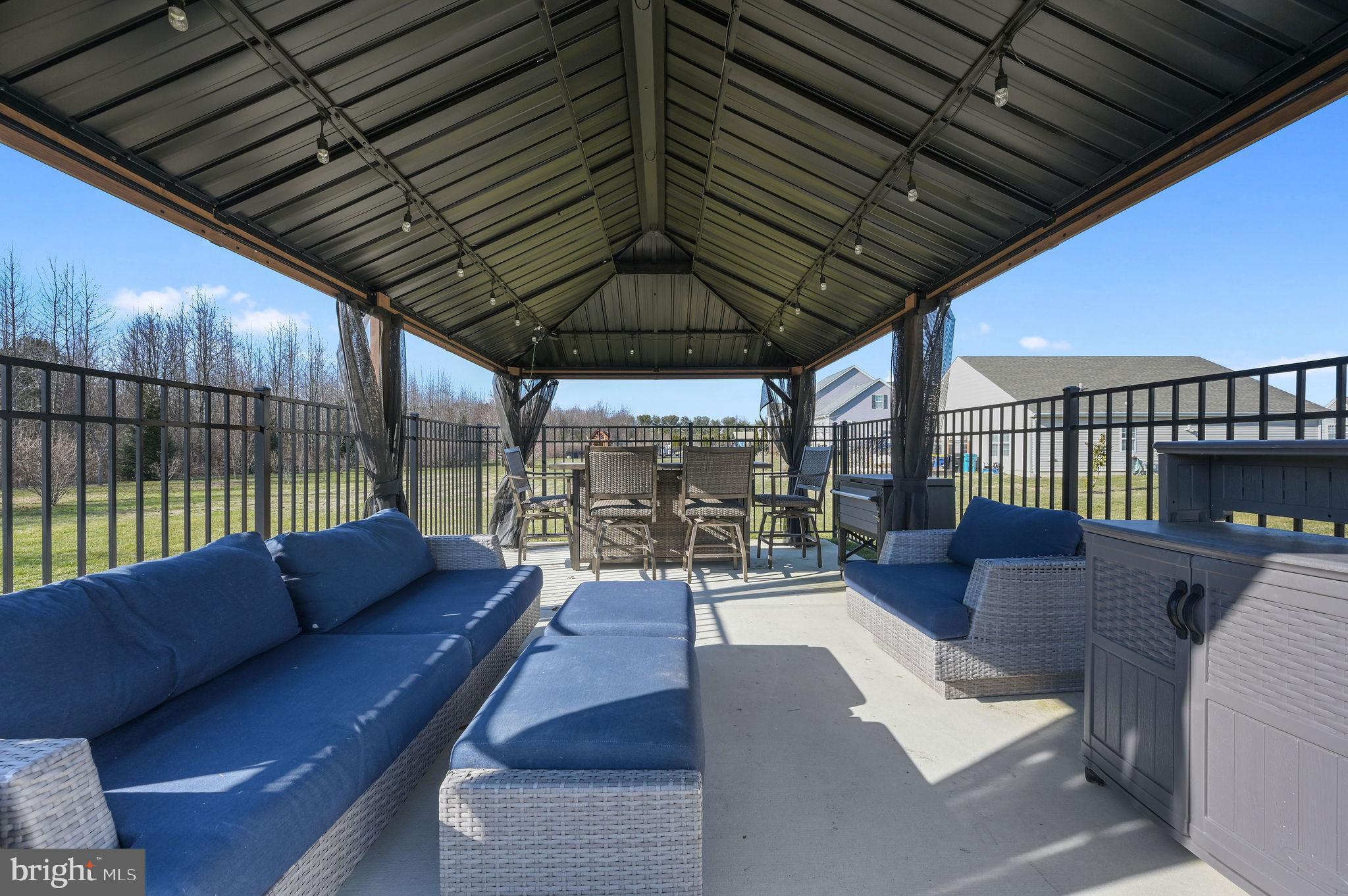 PONDS AT WILLOW GROV - Residential