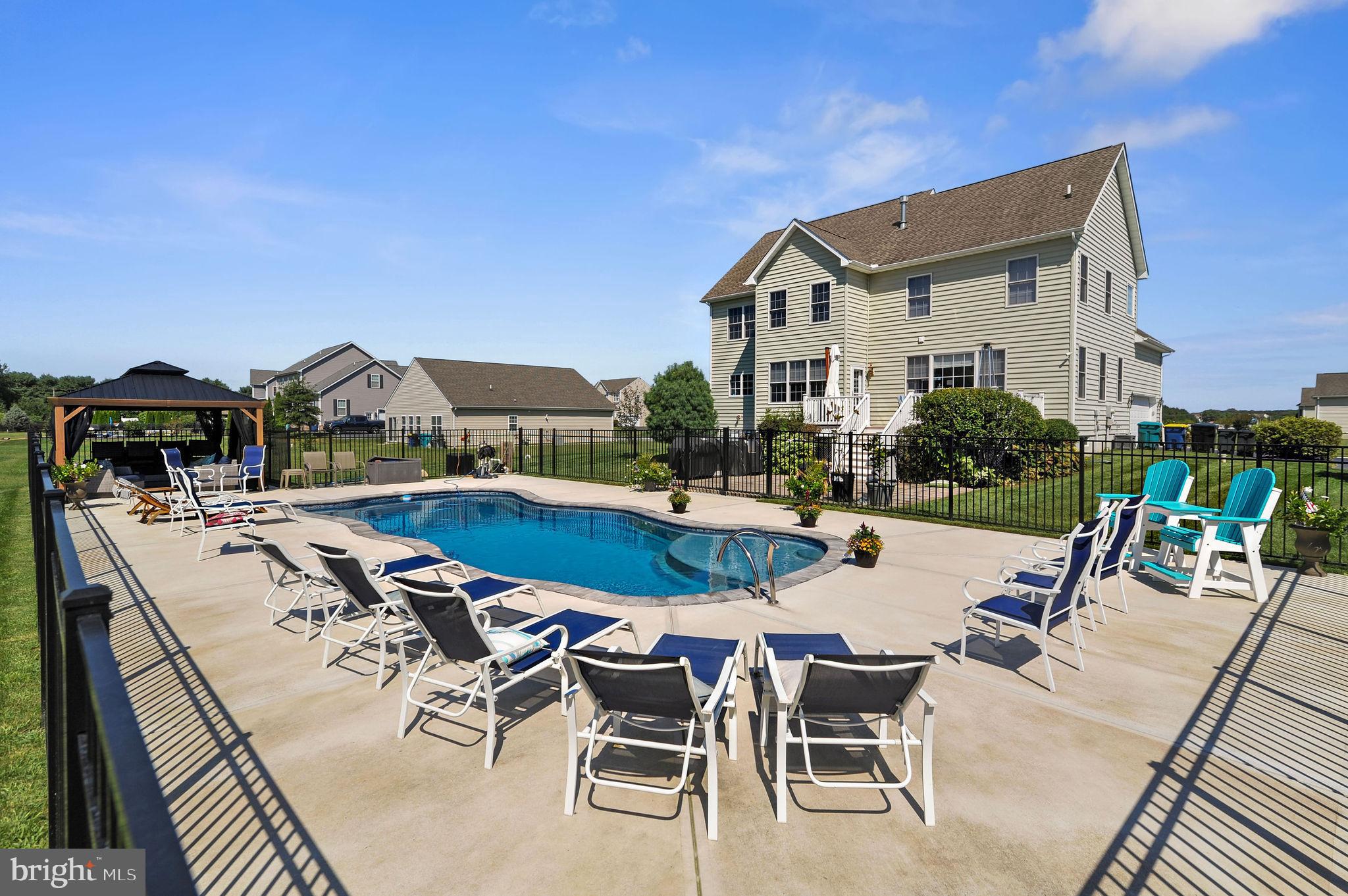 PONDS AT WILLOW GROV - Residential