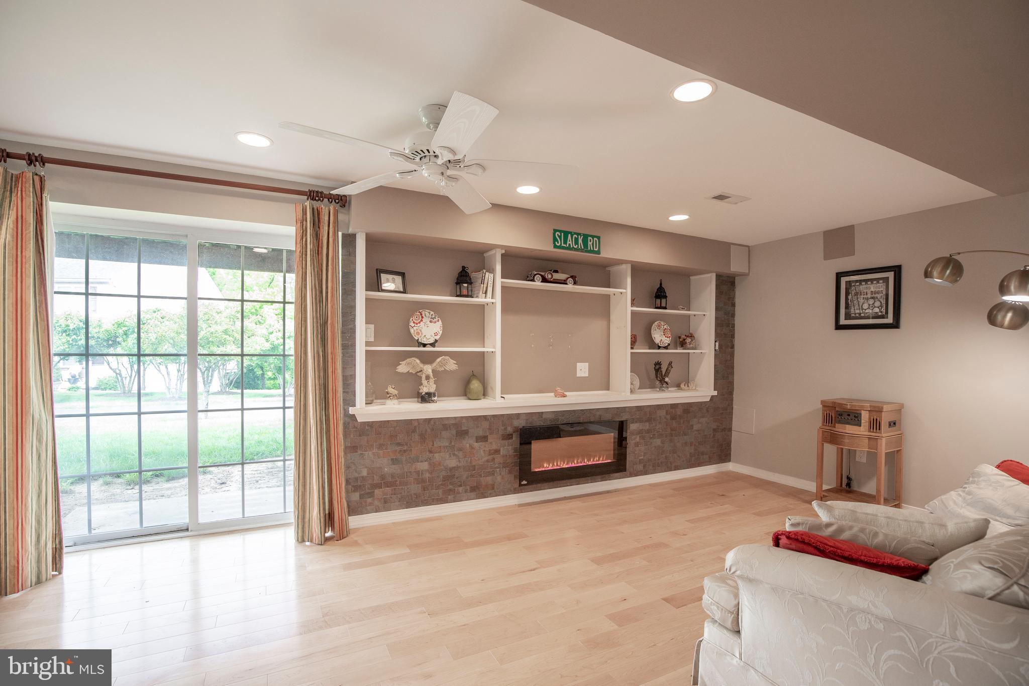 WOODHAVEN HILLS - Residential