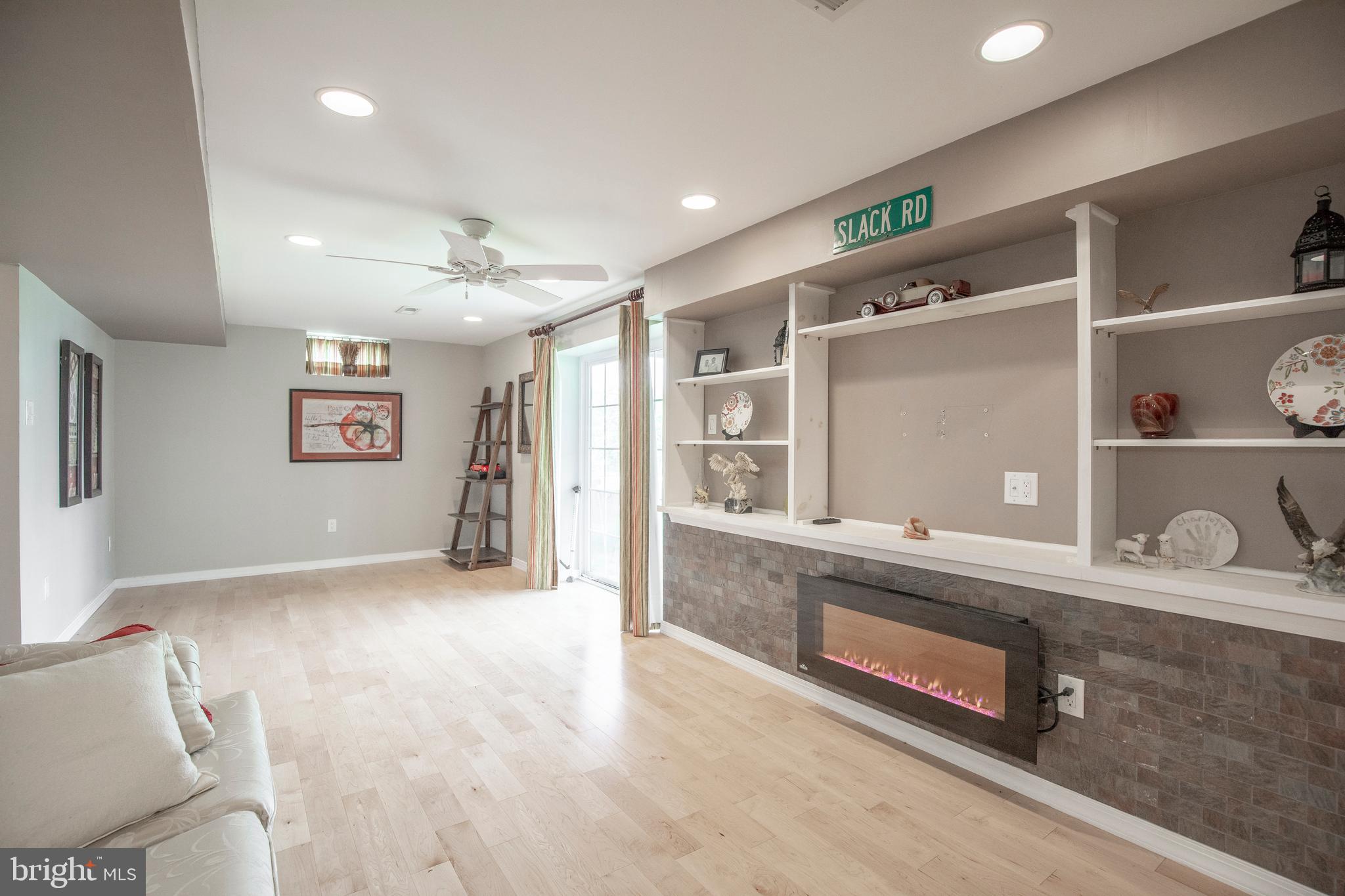 WOODHAVEN HILLS - Residential