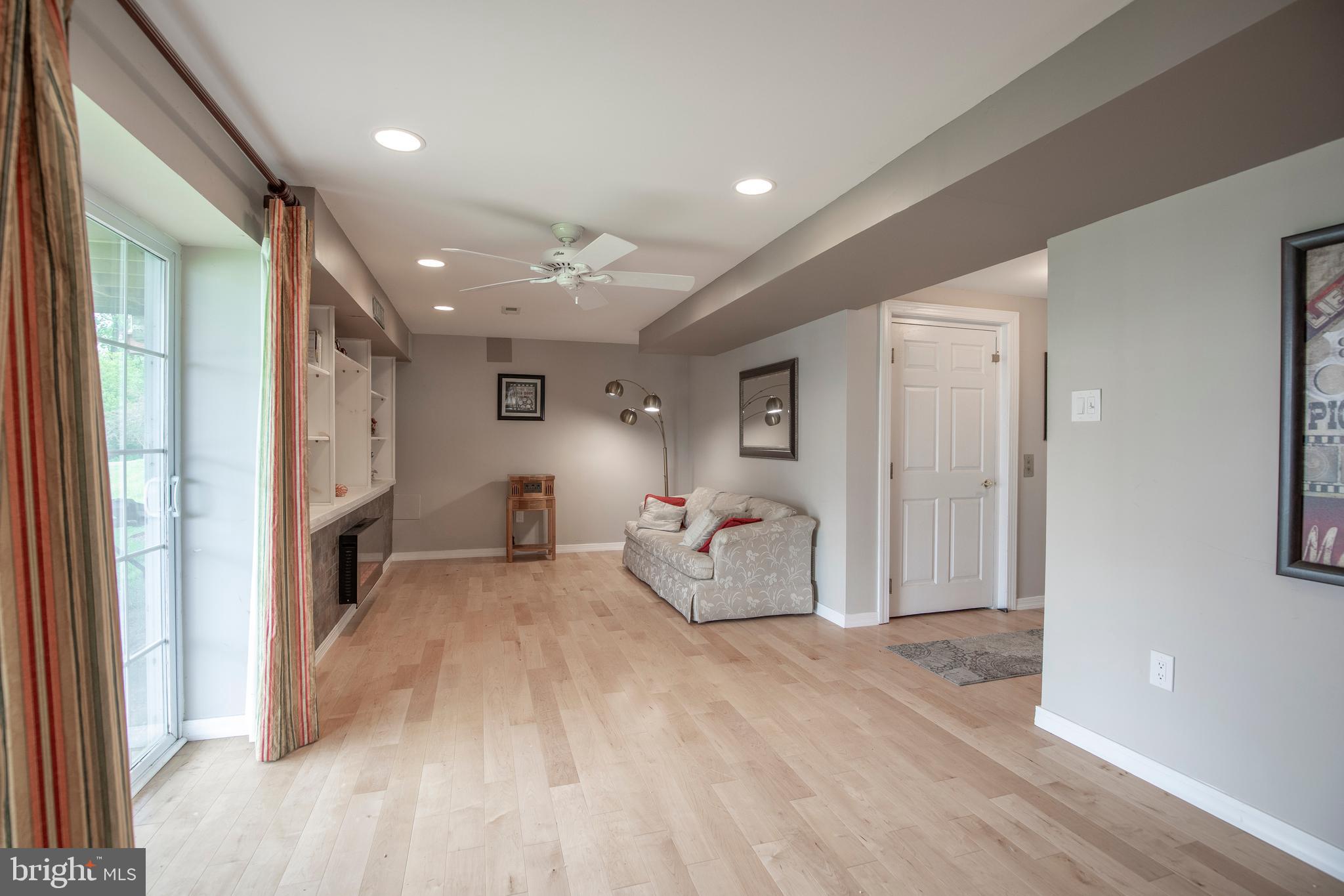 WOODHAVEN HILLS - Residential