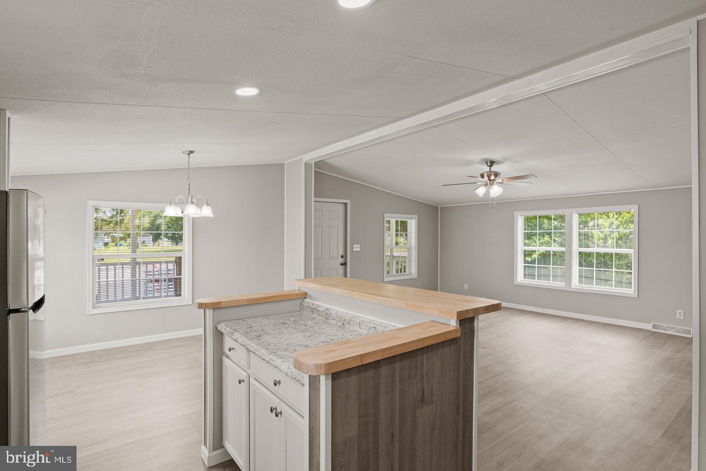 CEDAR MANOR - Residential