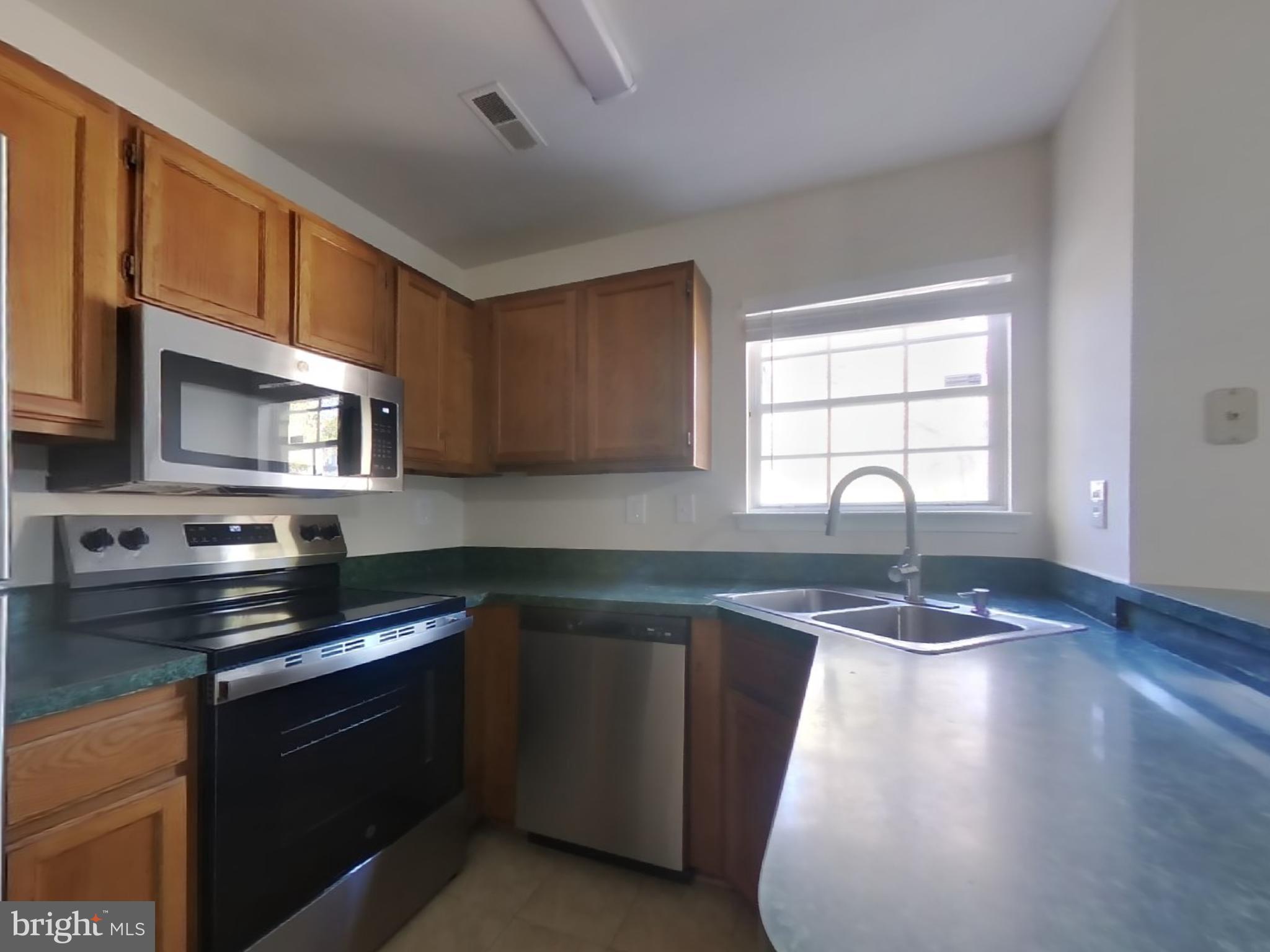 ST CHARLES SUB - LANCASTER - Residential Lease