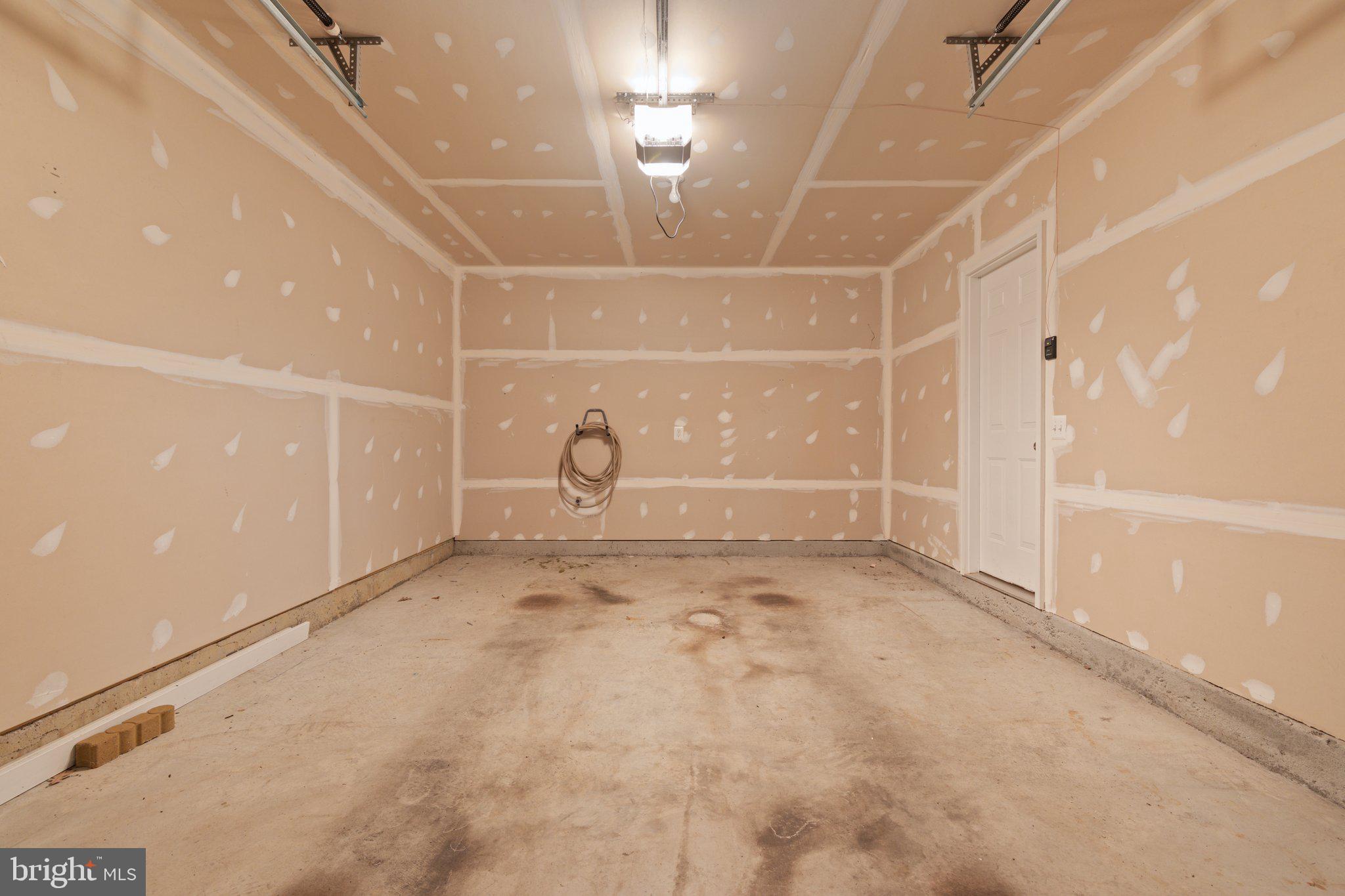 FIELDSTONE - Residential Lease