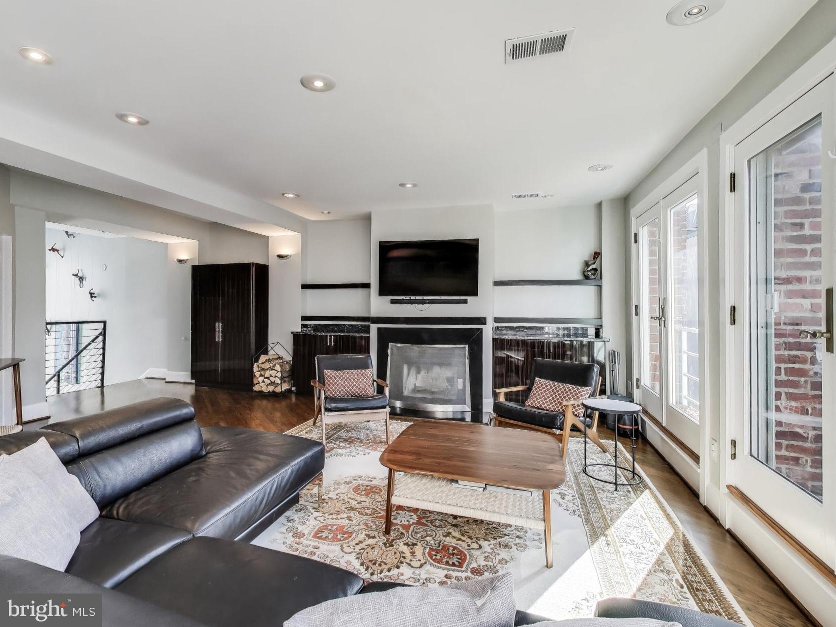 2370 CHAMPLAIN STREET NW 34