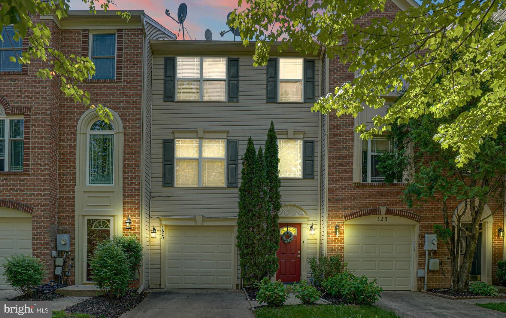 125 EMORY WOODS COURT