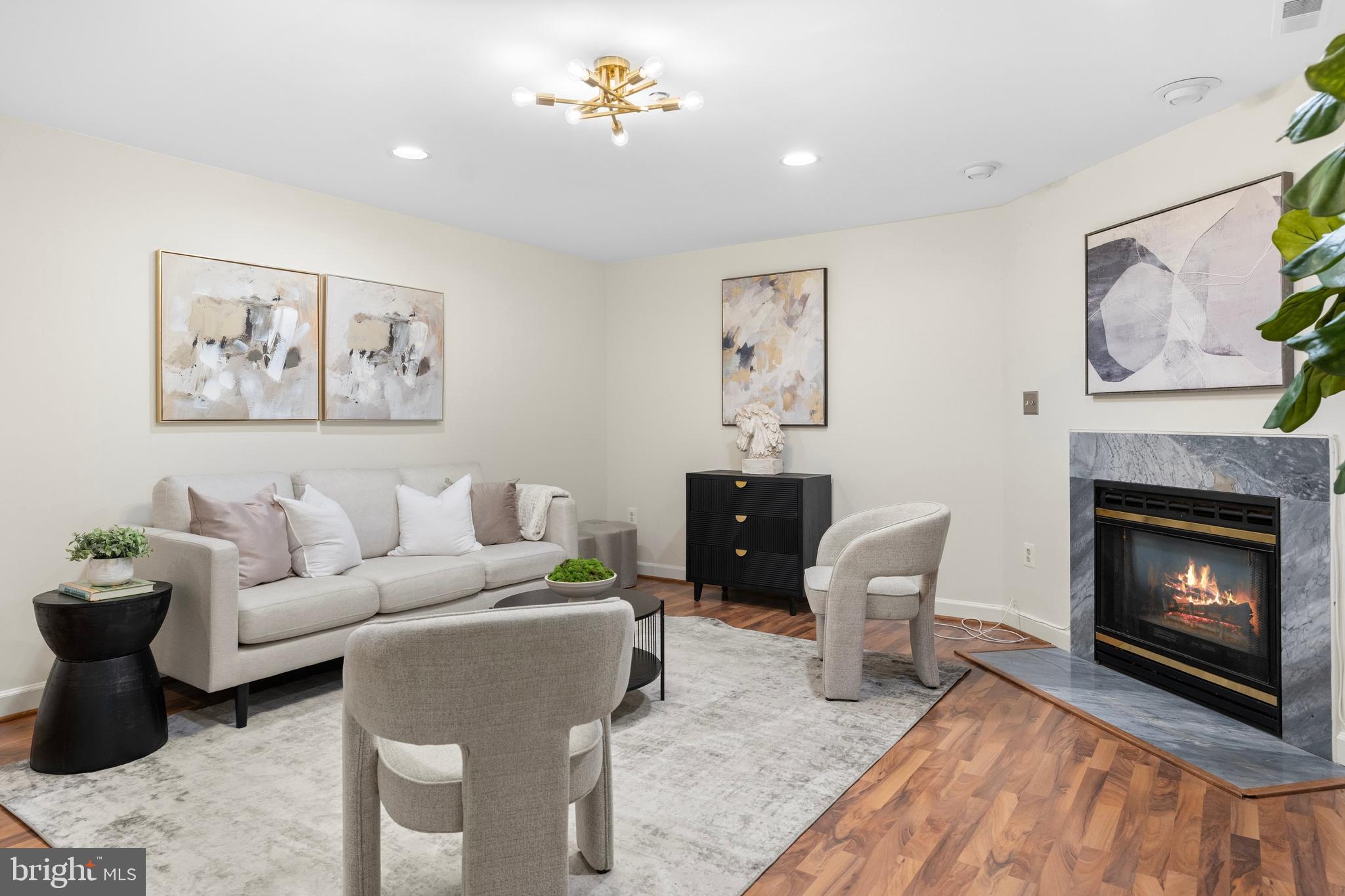 DECOVERLY ADVENTURE - Residential