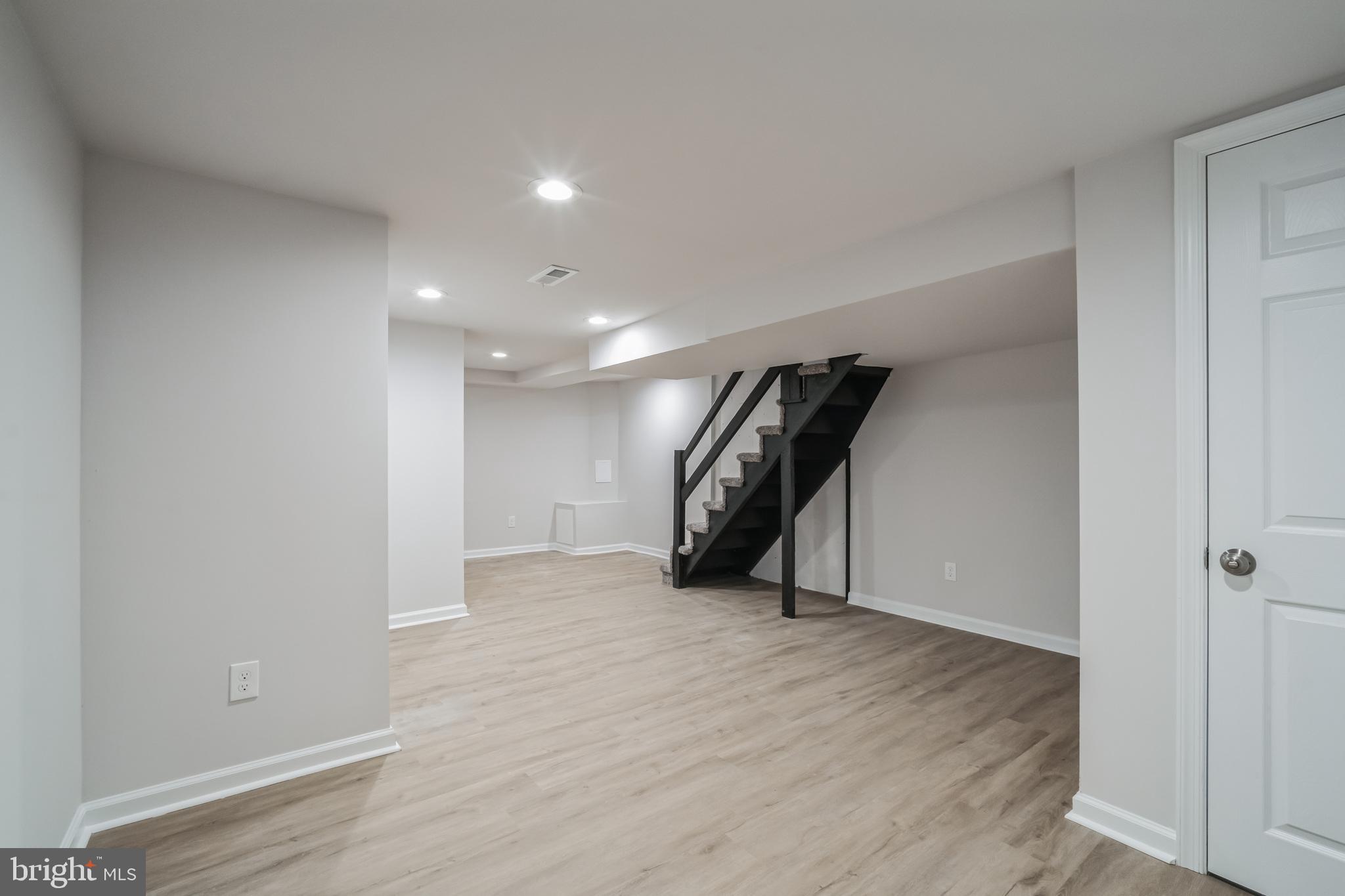 DELMAR VILLAGE - Residential Lease