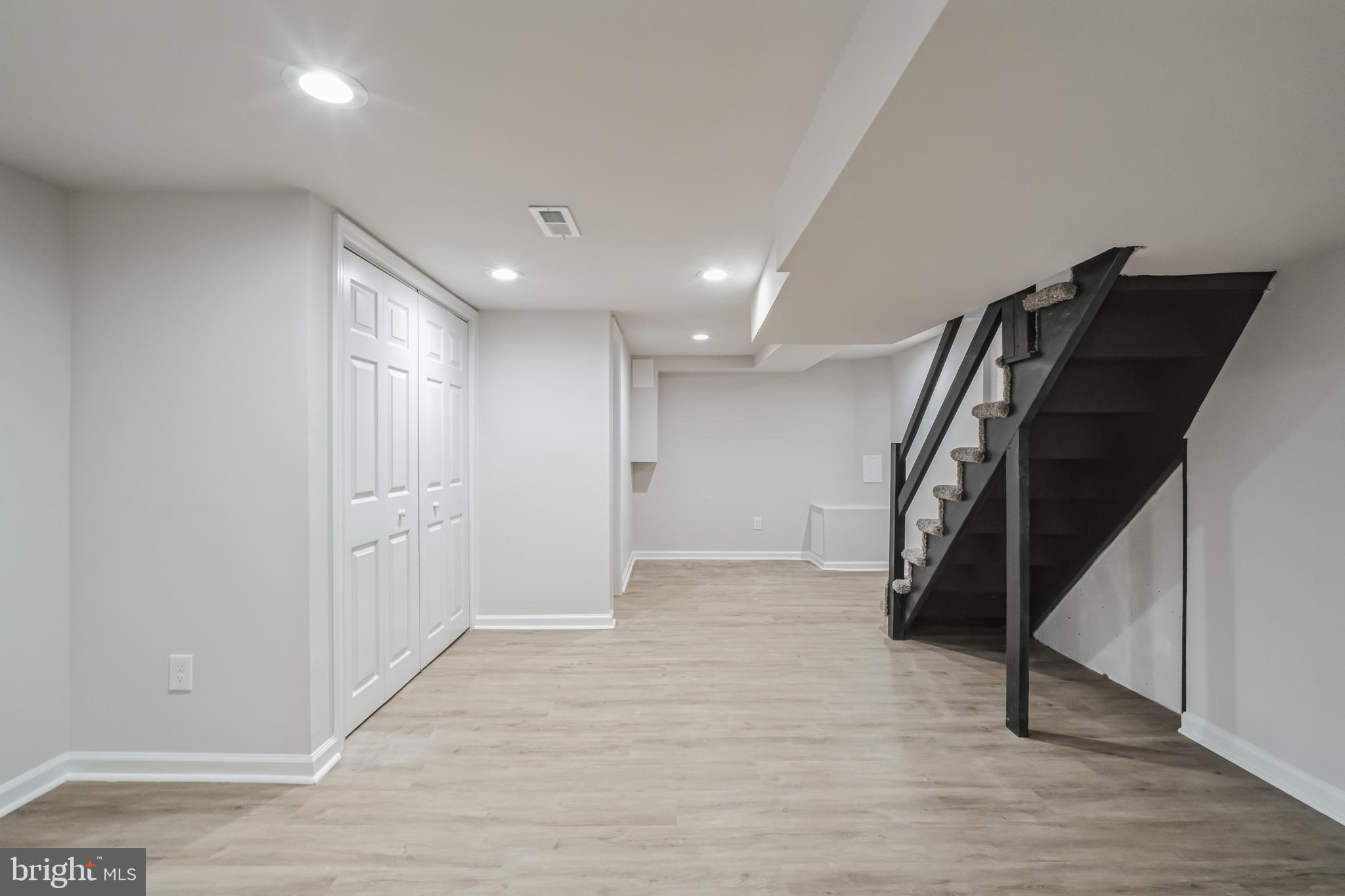 DELMAR VILLAGE - Residential Lease