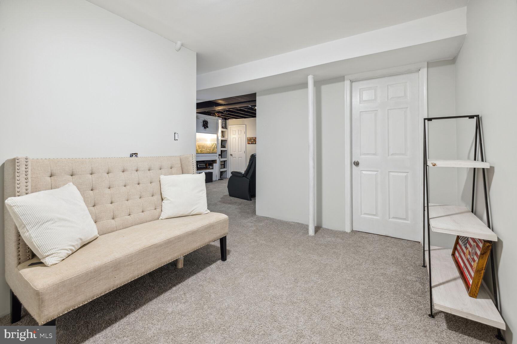 PINEY MEADOW - Residential