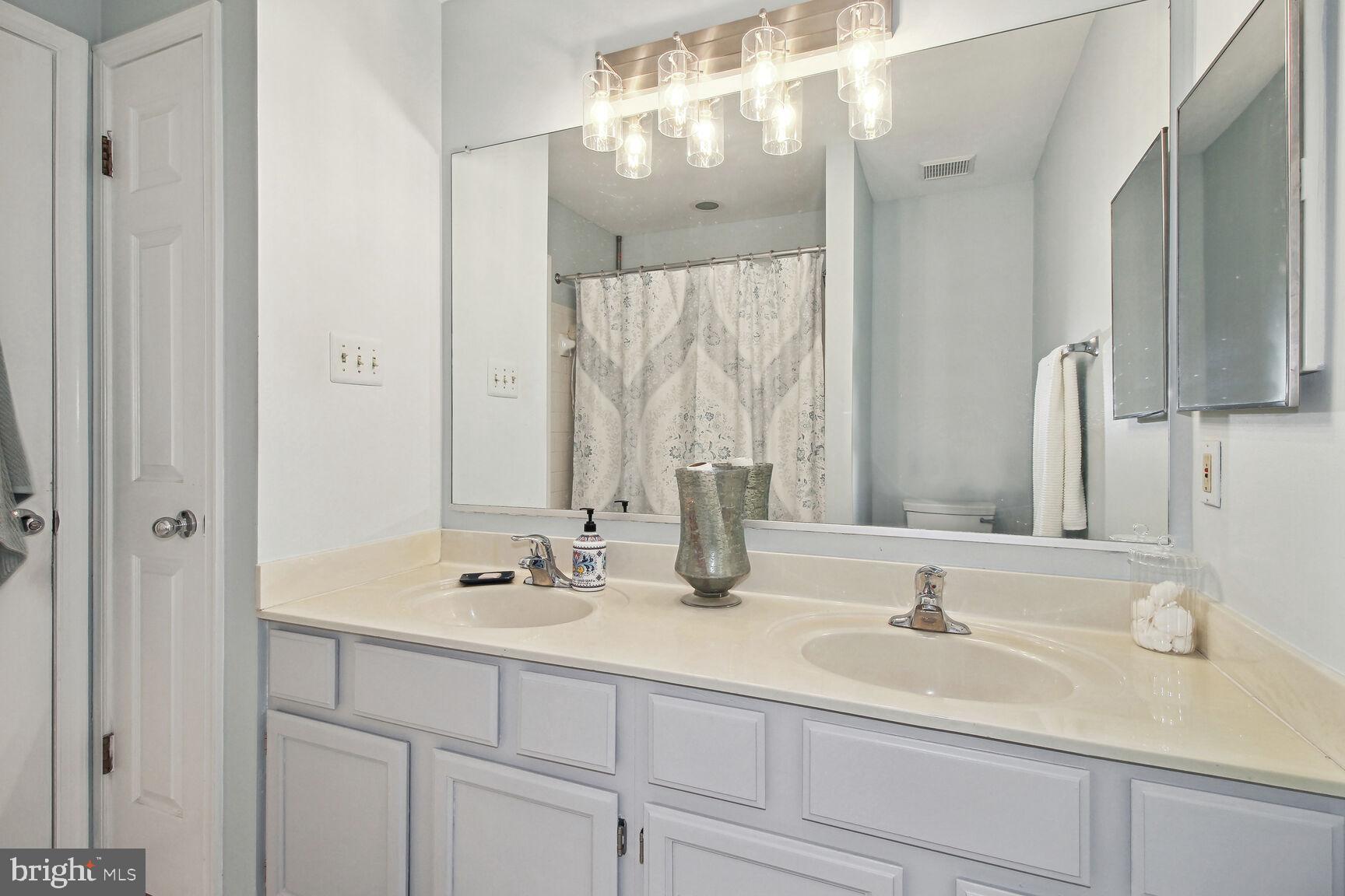 PINEY MEADOW - Residential