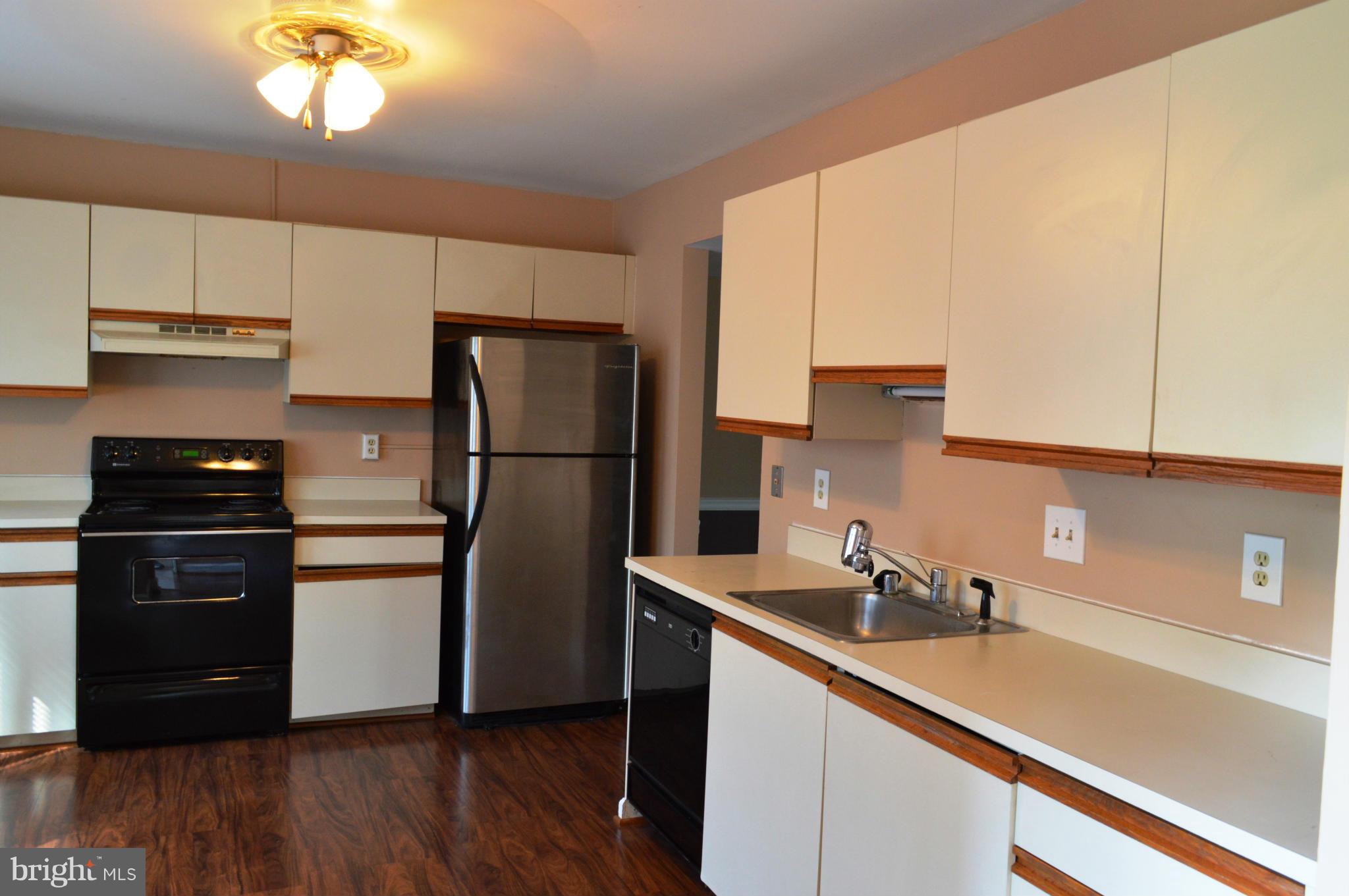 WHISPERING WOODS - Residential