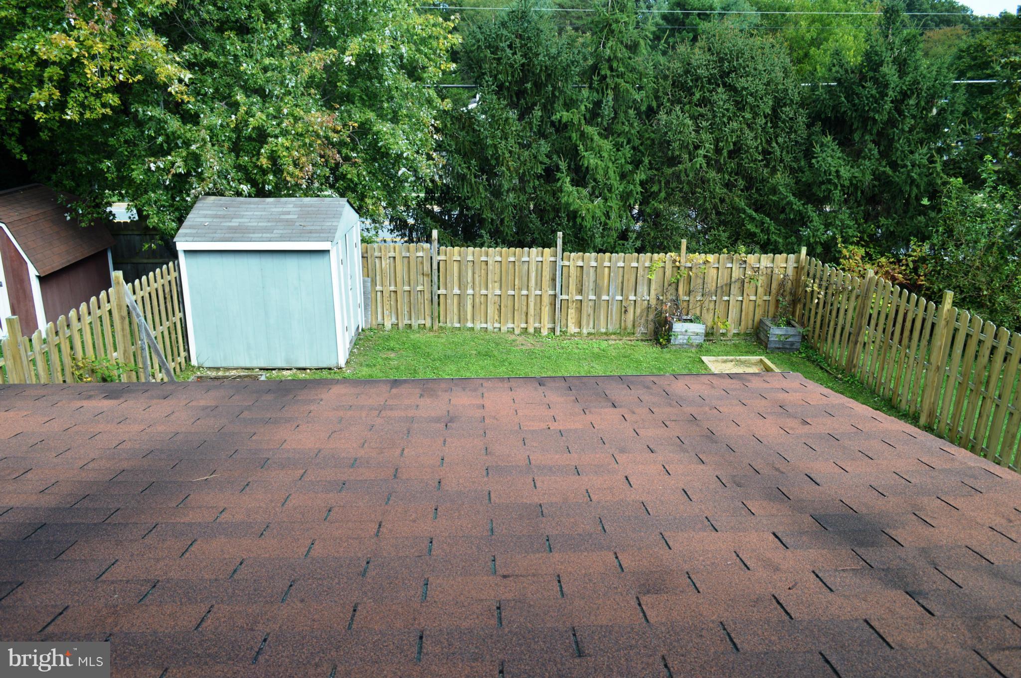 WHISPERING WOODS - Residential