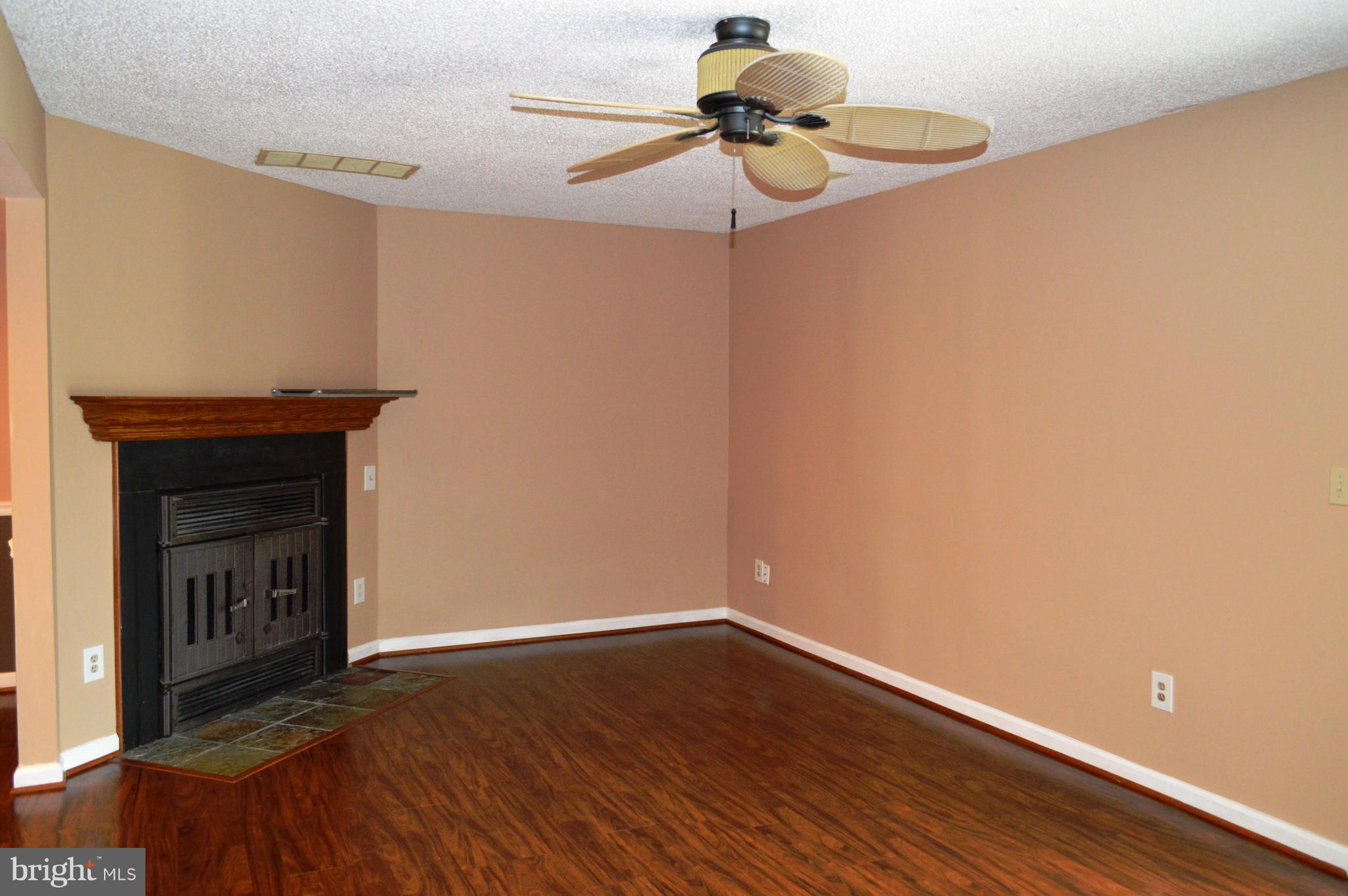 WHISPERING WOODS - Residential