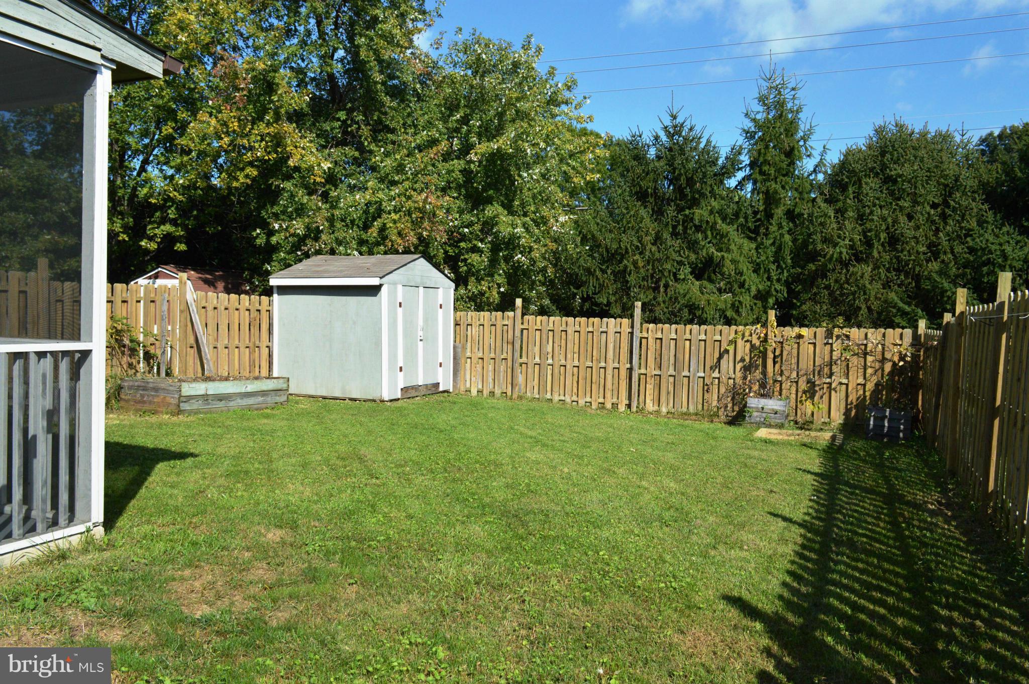 WHISPERING WOODS - Residential