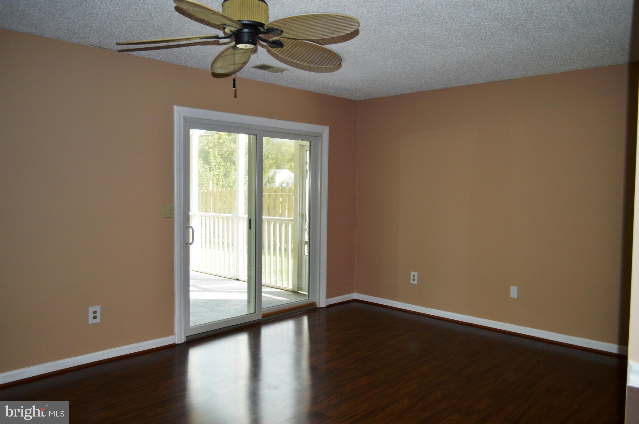 WHISPERING WOODS - Residential