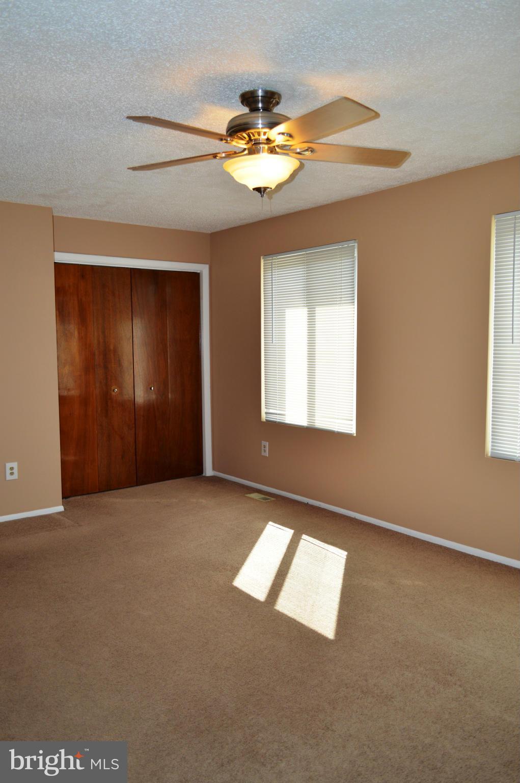 WHISPERING WOODS - Residential