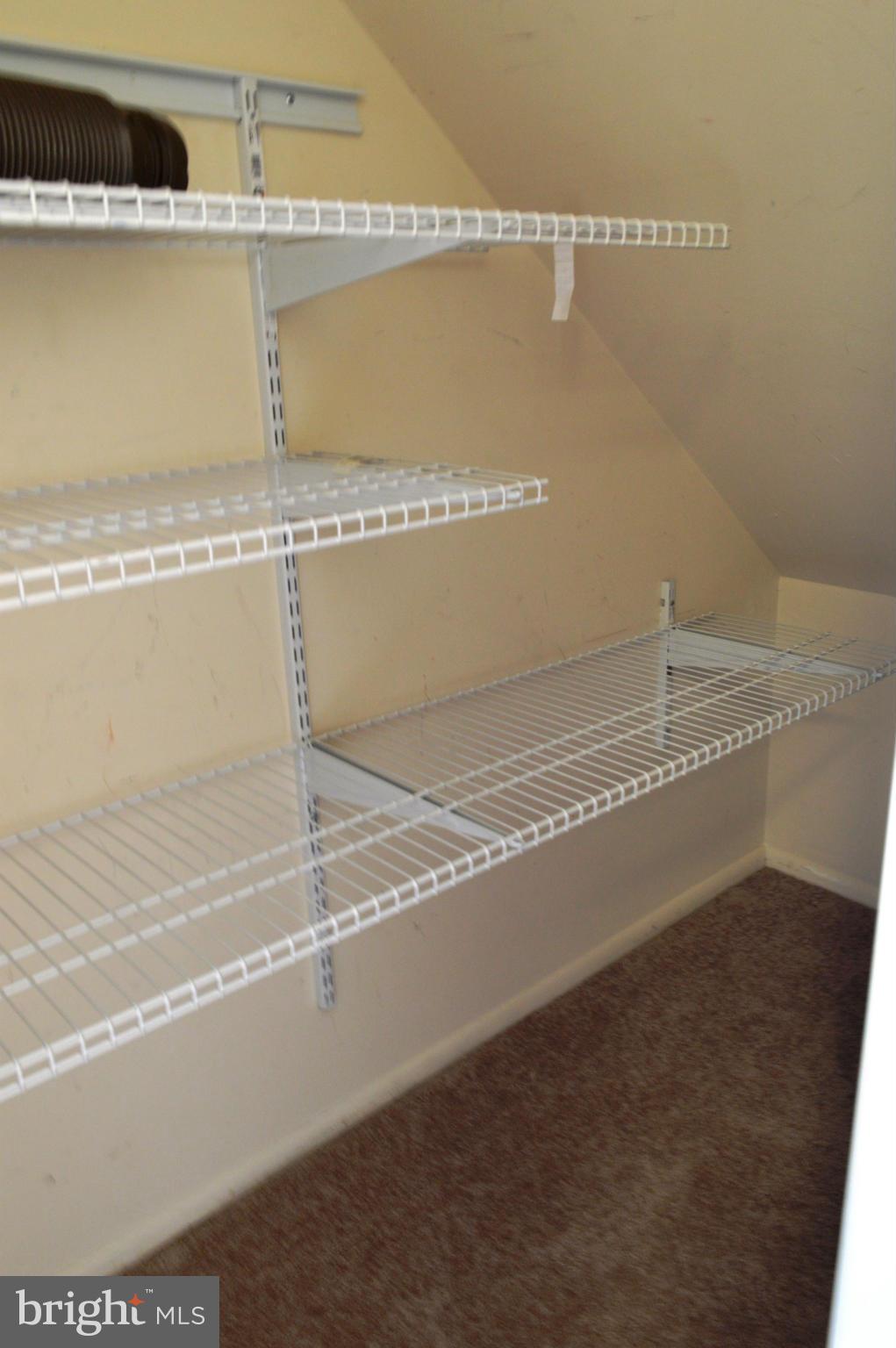 WHISPERING WOODS - Residential