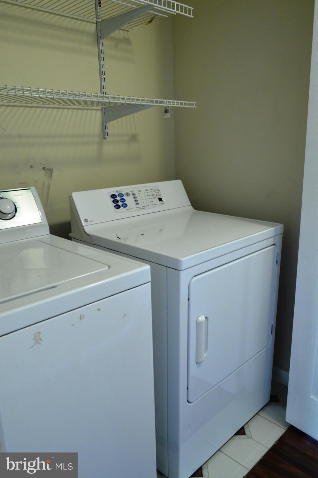 WHISPERING WOODS - Residential