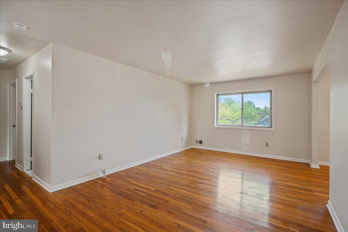 WHITFIELD WOODS - Residential Lease