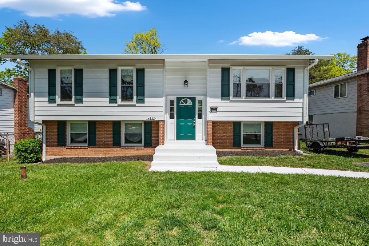 WHITFIELD WOODS - Residential Lease