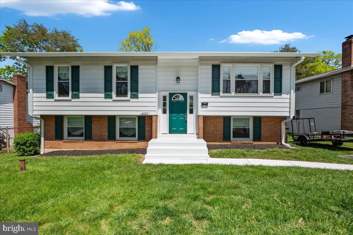 WHITFIELD WOODS - Residential Lease