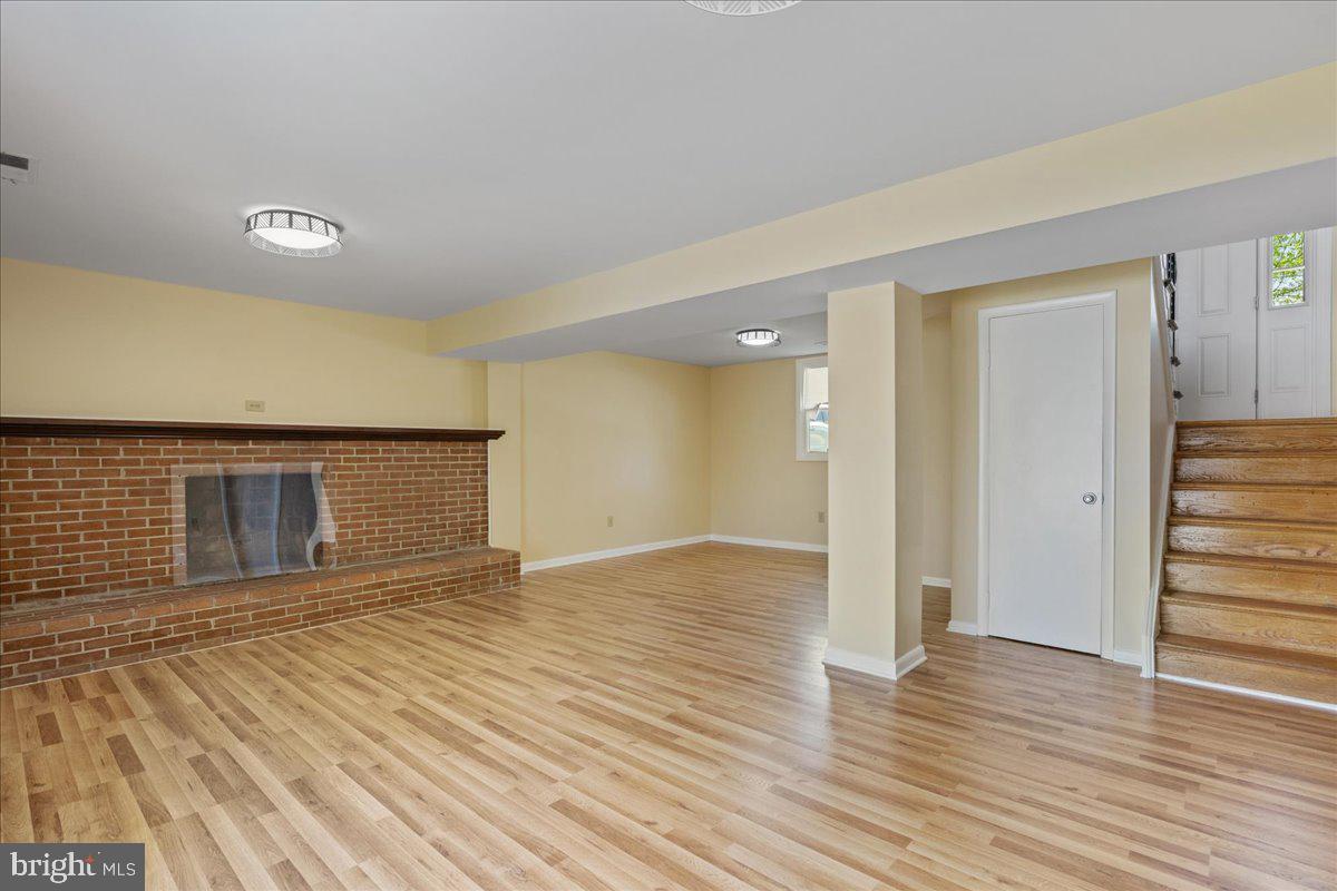 WHITFIELD WOODS - Residential Lease