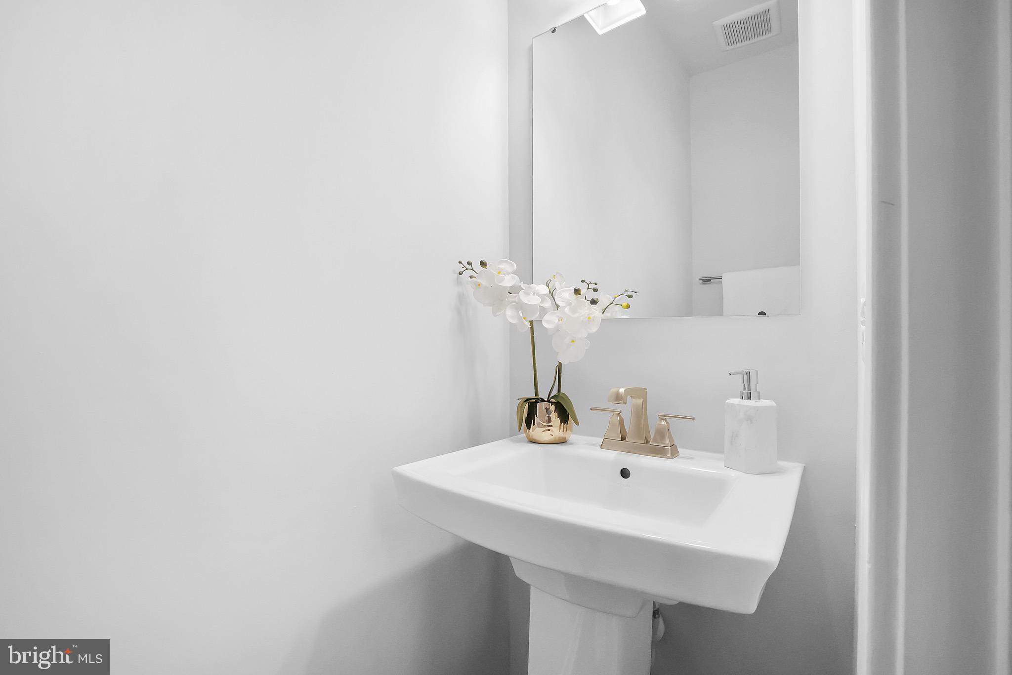 VILLAGE OF TOWNE SQUARE - Residential