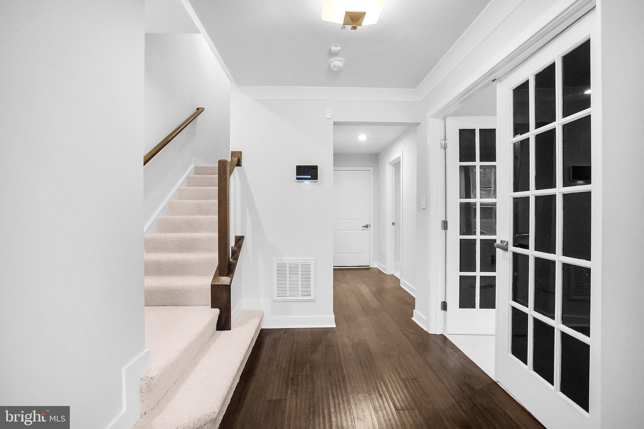 VILLAGE OF TOWNE SQUARE - Residential