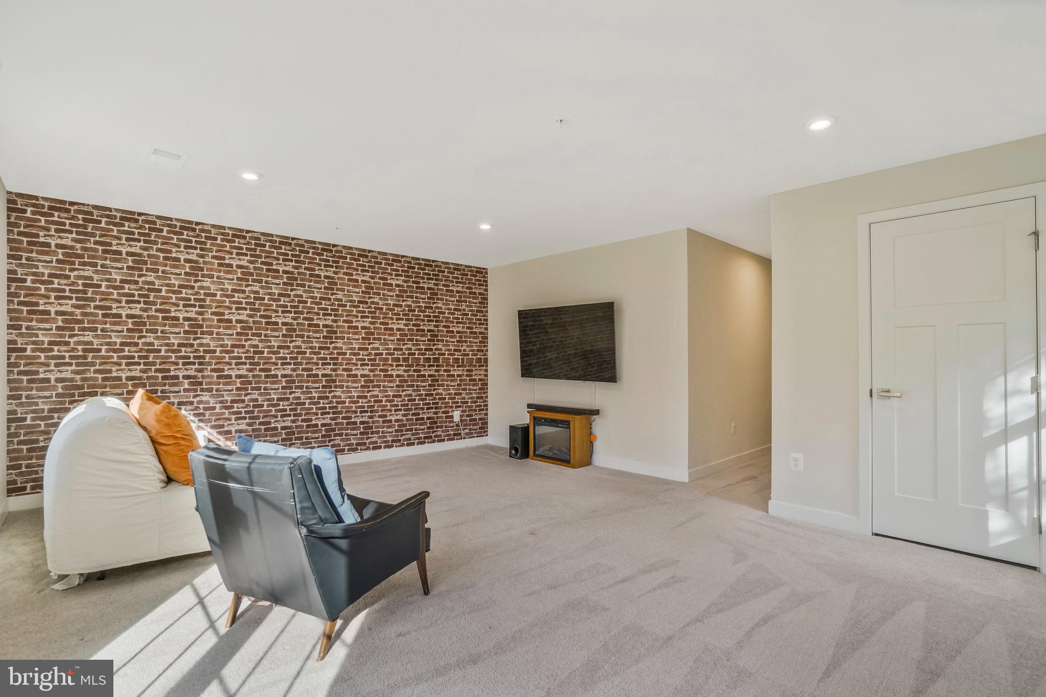 SIGNATURE CLUB - Residential