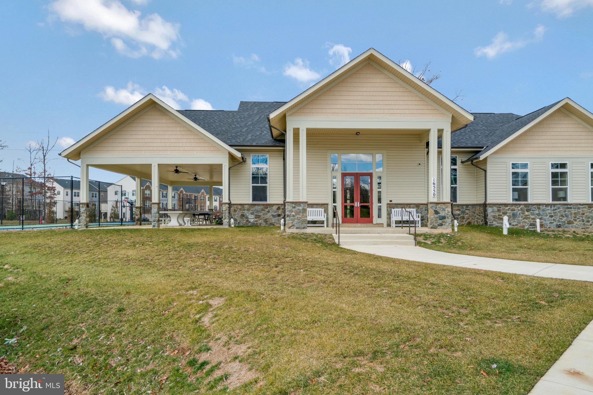 SIGNATURE CLUB - Residential